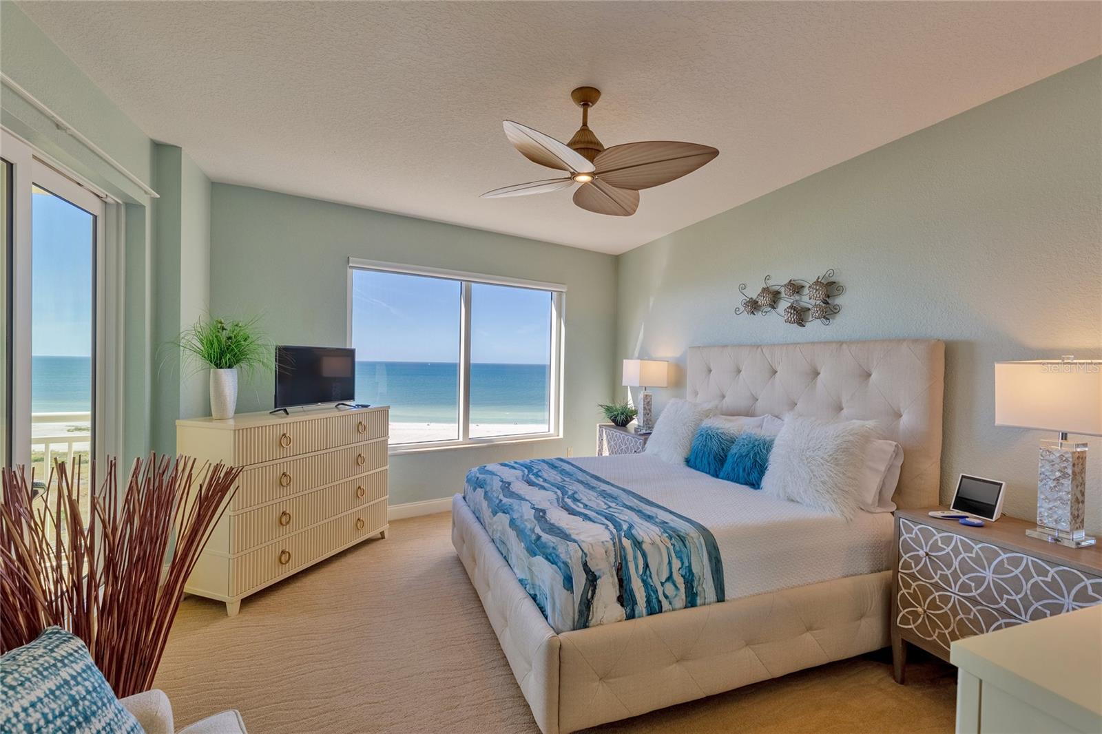 Listing photo id 22 for 1200 Gulf Boulevard 1104