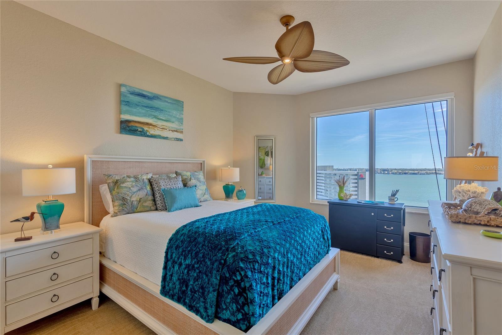 Listing photo id 34 for 1200 Gulf Boulevard 1104