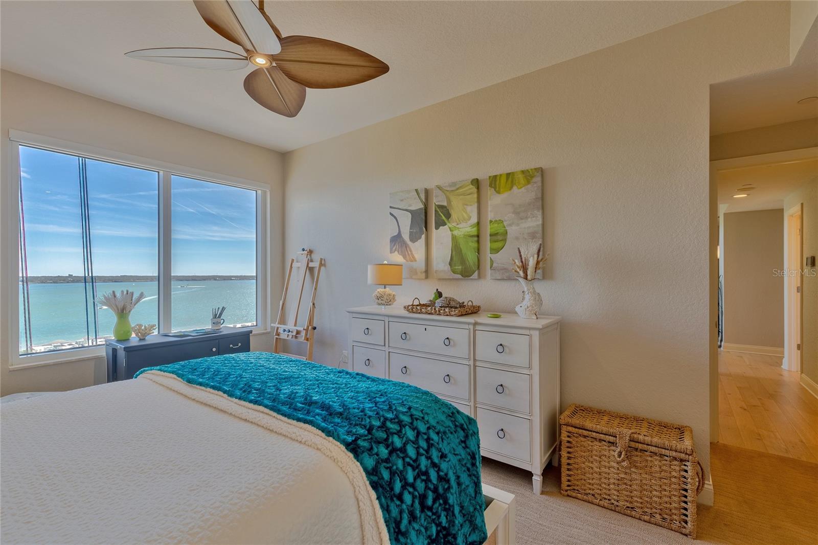 Listing photo id 35 for 1200 Gulf Boulevard 1104