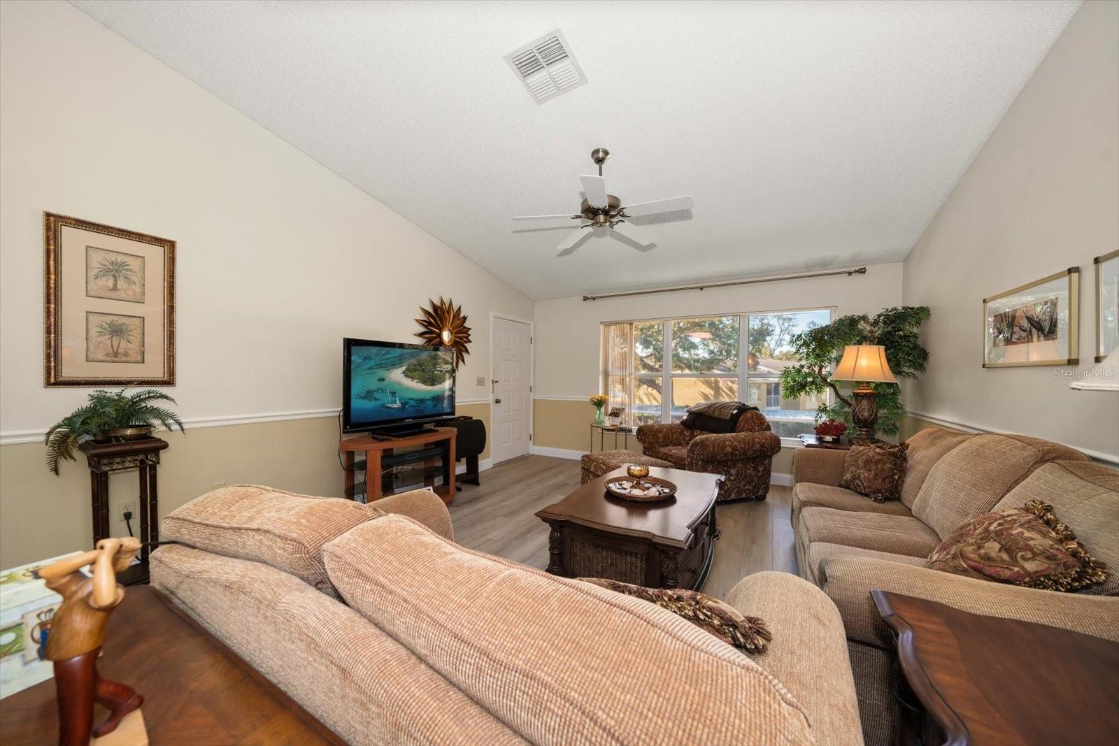 Image 11 of 28 For 2133 Gulf View Boulevard 2133