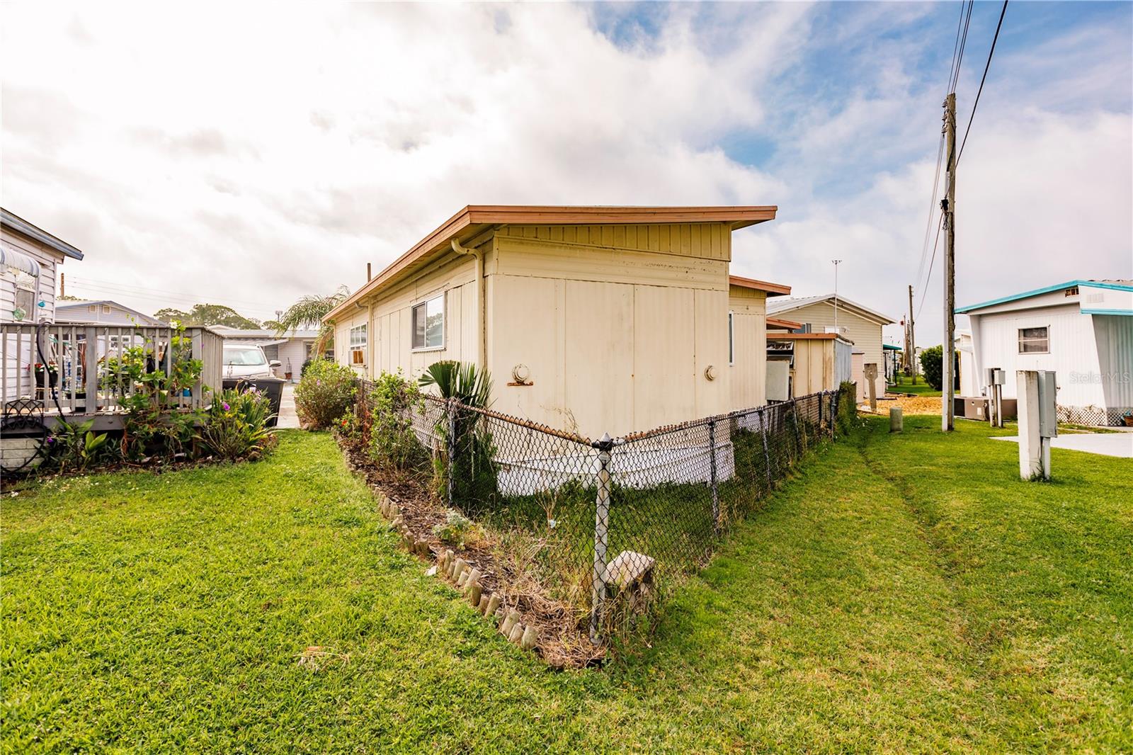 Listing photo id 29 for 6510 Kansas Street