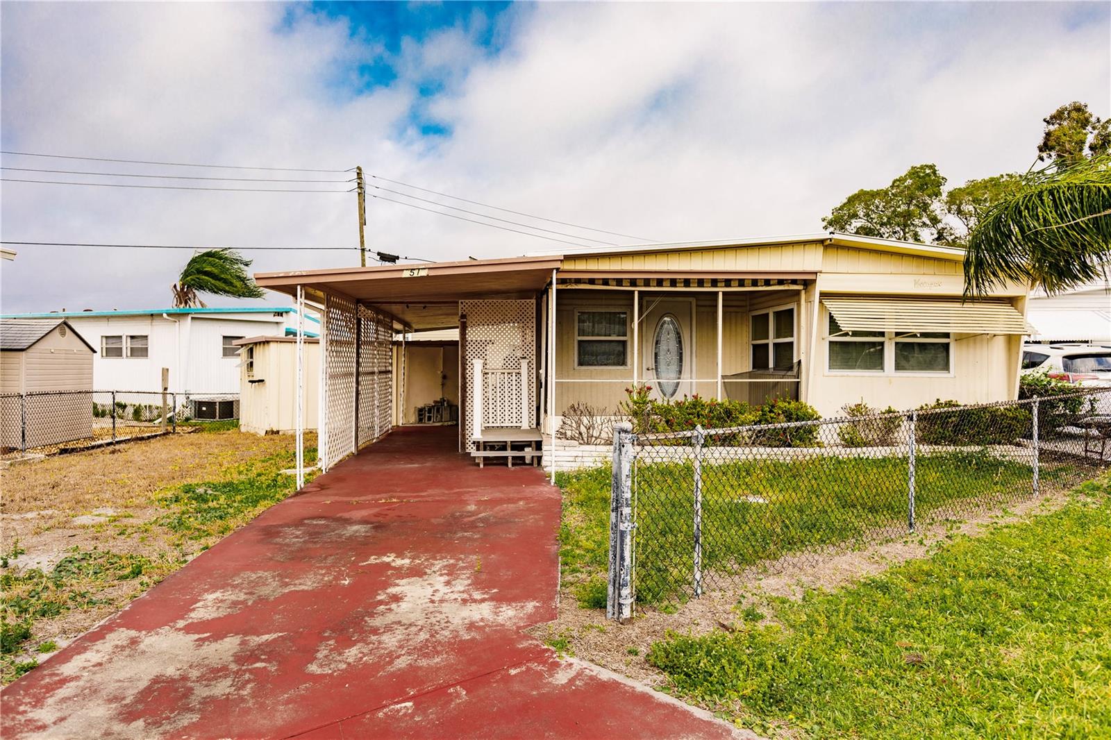 Listing photo id 2 for 6510 Kansas Street