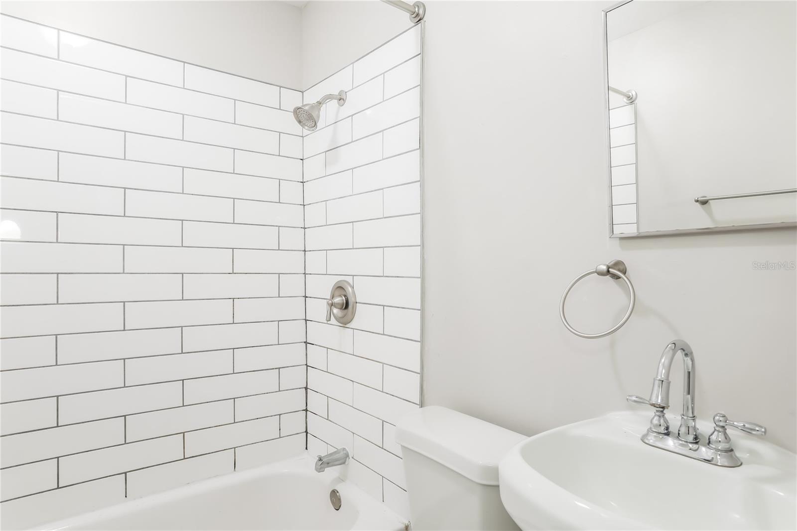 Image 11 of 11 For 2107 Ashland