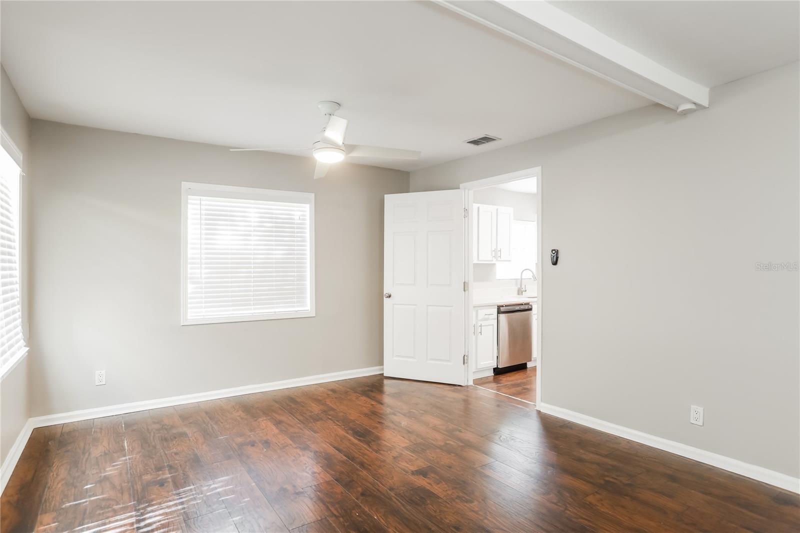 Image 6 of 11 For 2107 Ashland