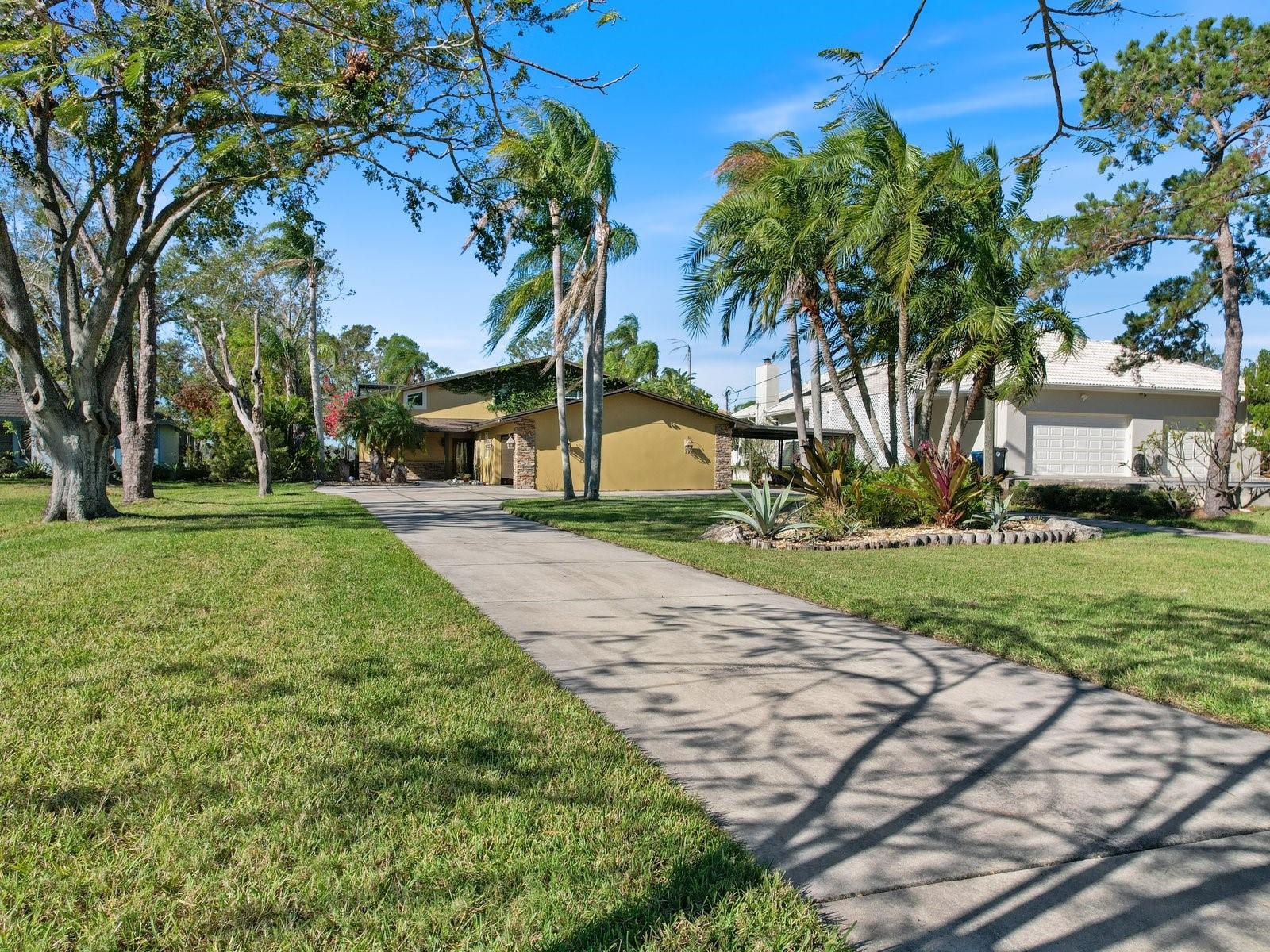 Details for 710 Shore Drive E, OLDSMAR, FL 34677