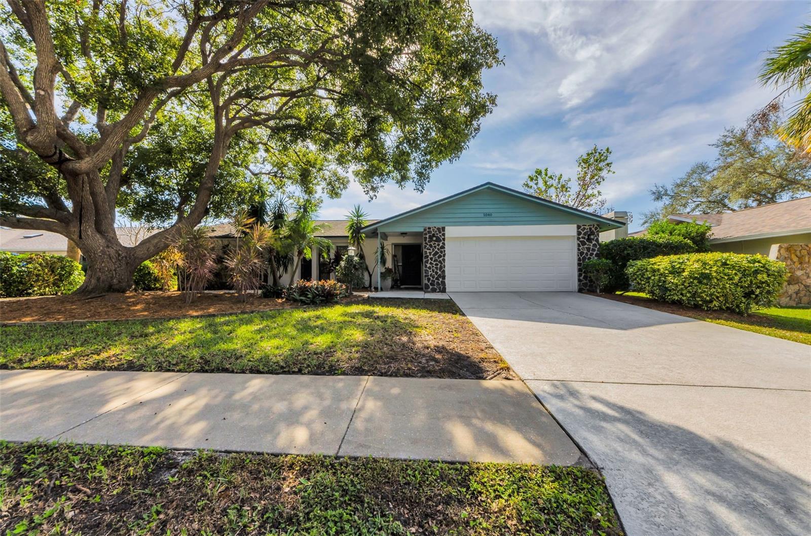 Details for 1040 Kent Lane, PALM HARBOR, FL 34683