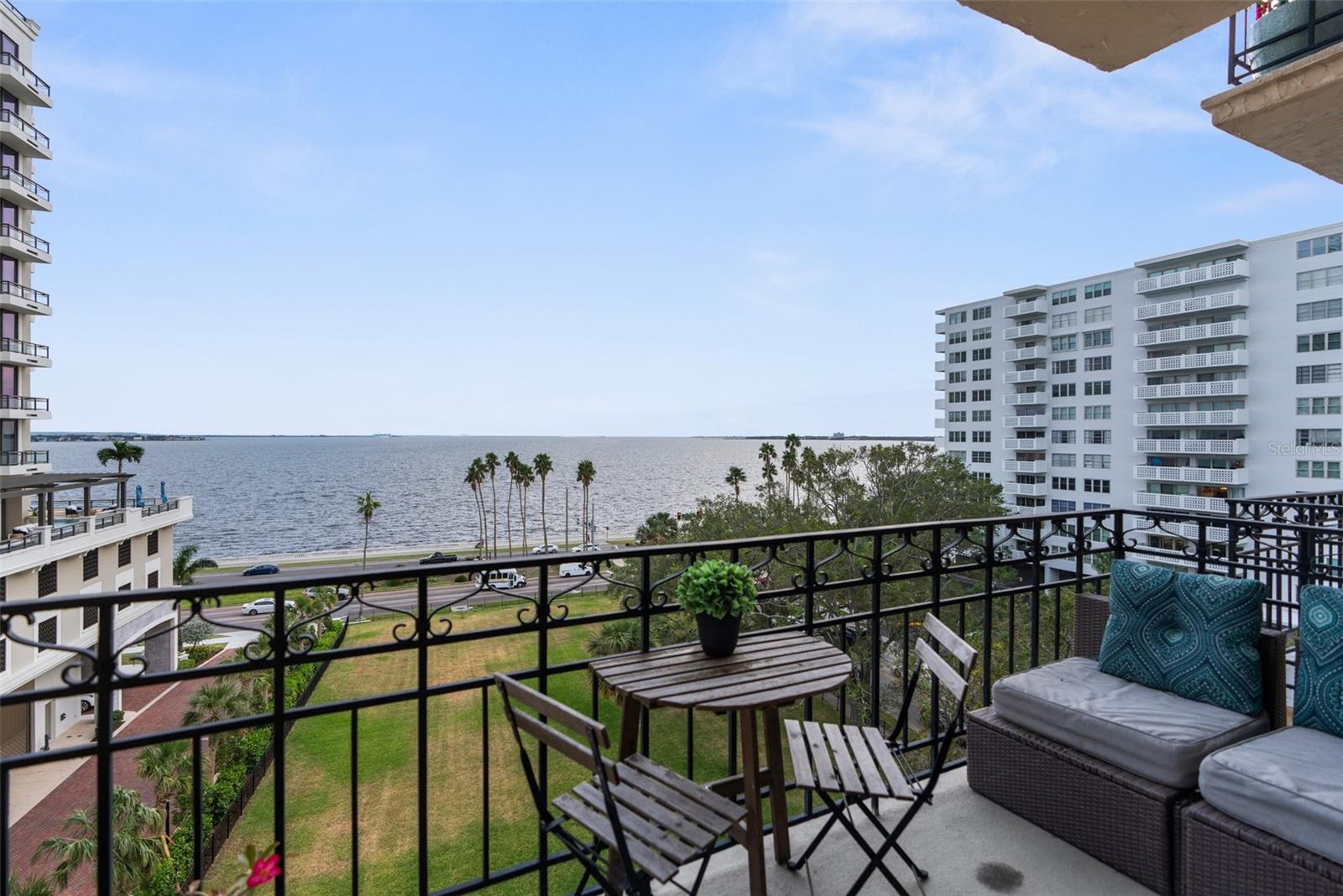 Image 5 of 30 For 2109 Bayshore Boulevard 603