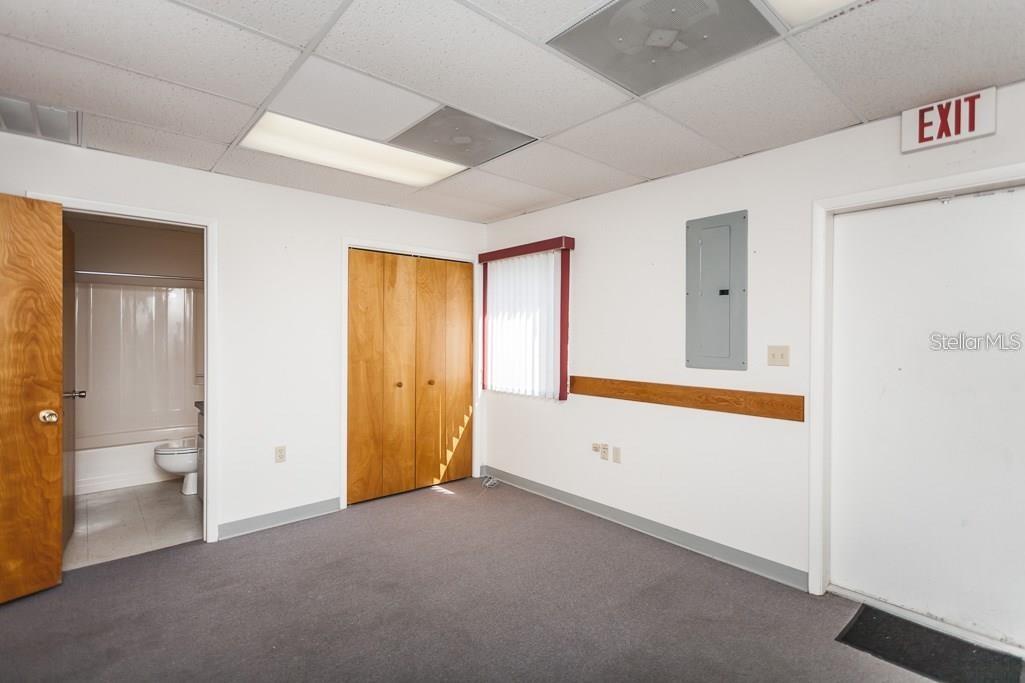 Image 20 of 29 For 7422 Community Court