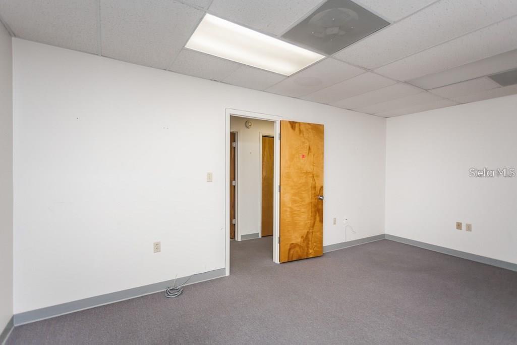 Image 24 of 29 For 7422 Community Court