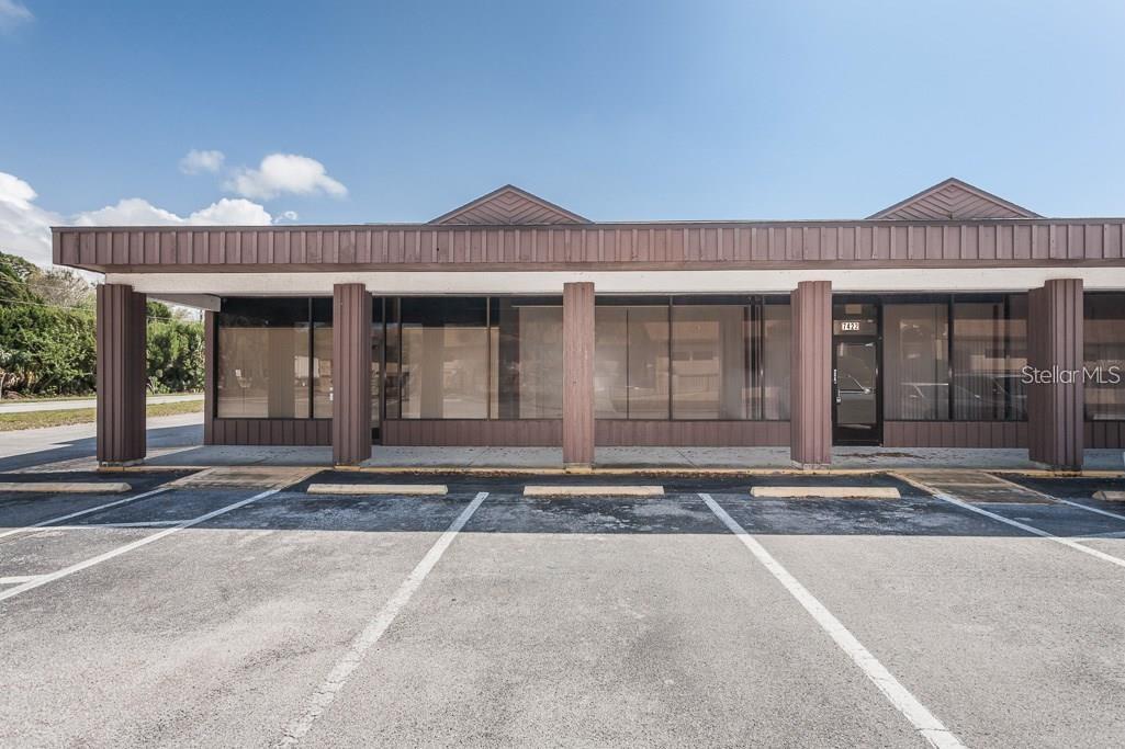 Image 3 of 29 For 7422 Community Court
