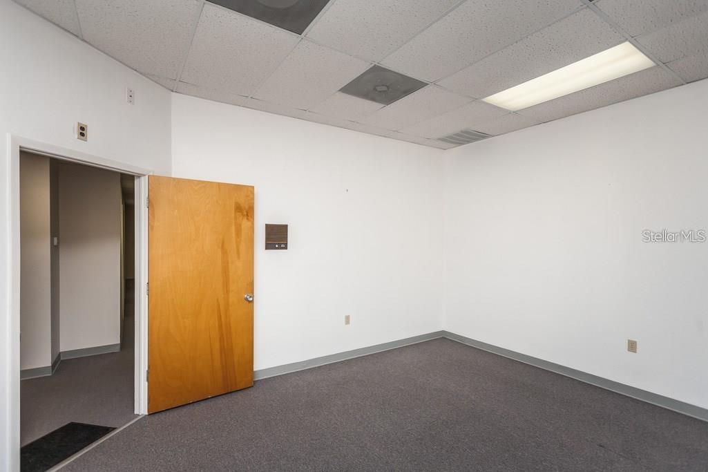 Image 7 of 29 For 7422 Community Court