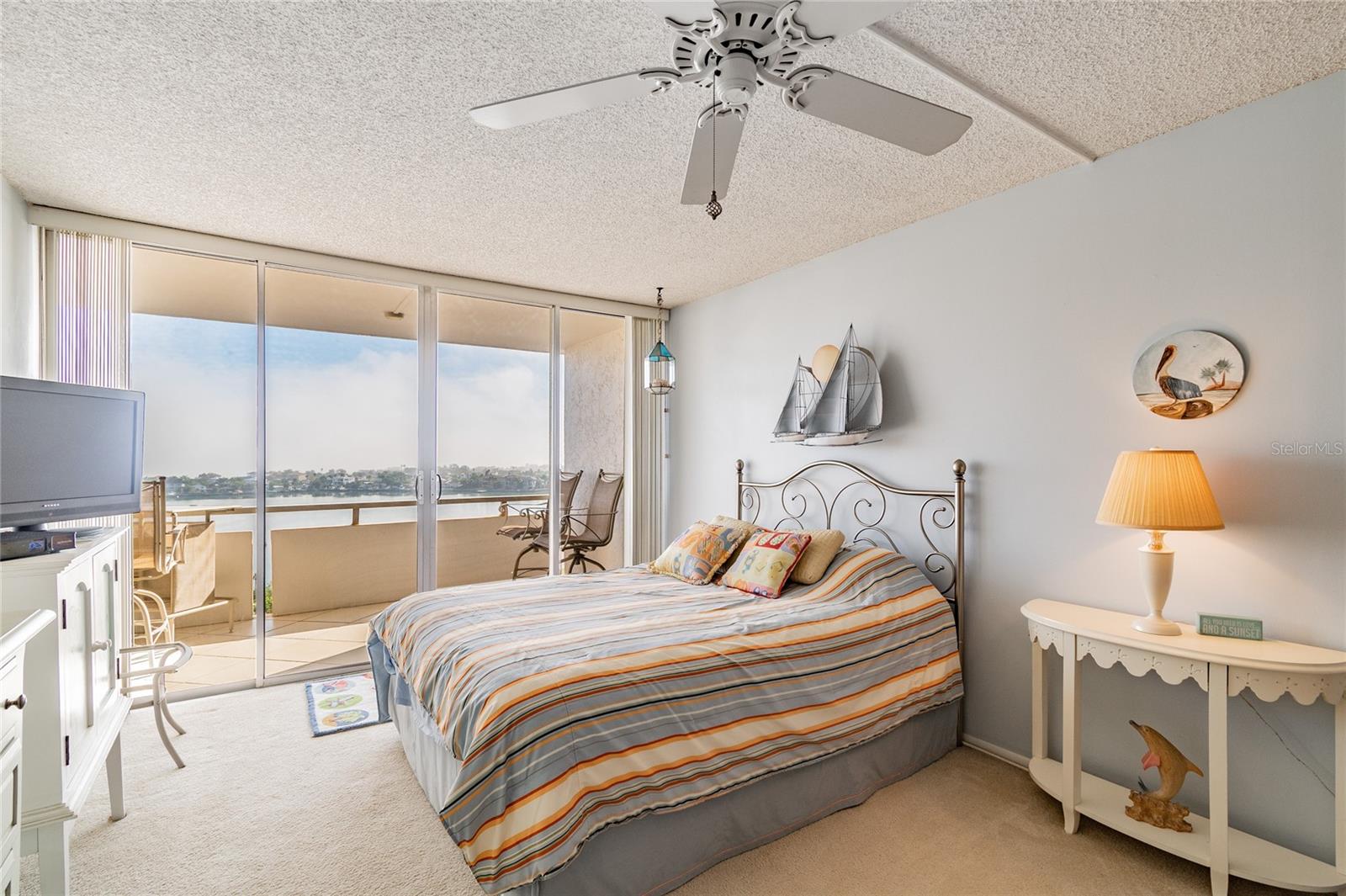 Image 11 of 55 For 17920 Gulf Boulevard 1208