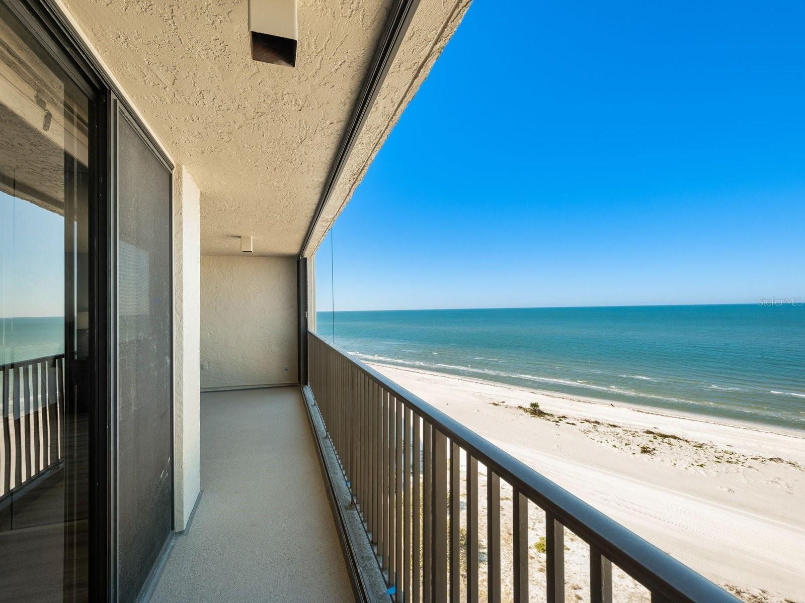 Image 4 of 54 For 1290 Gulf Boulevard 1702