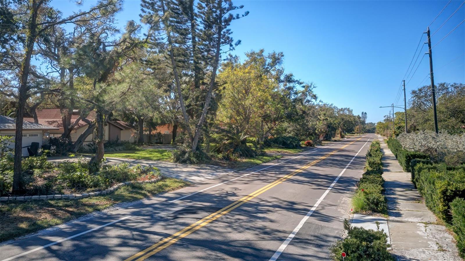 Image 29 of 36 For 1942 Pinellas Point Drive S