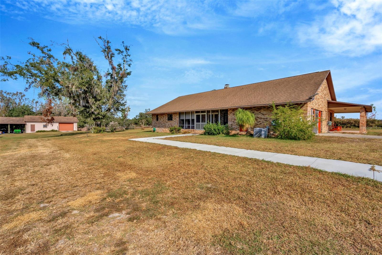 Listing photo id 42 for 9229 Fort King Rd Road