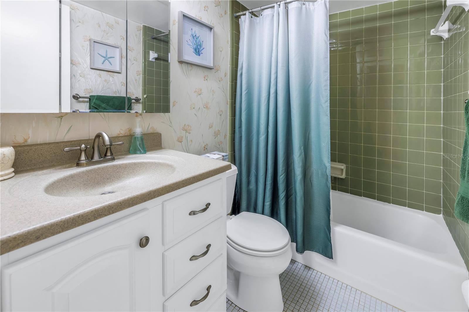 Listing photo id 14 for 3515 41st Terrace S 221