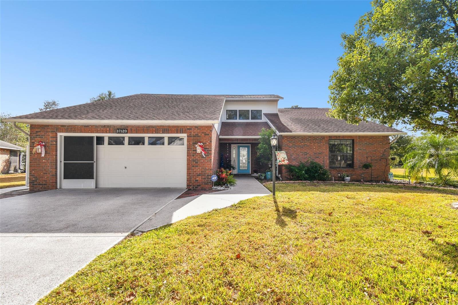 Details for 37120 Foxrun Place, ZEPHYRHILLS, FL 33542