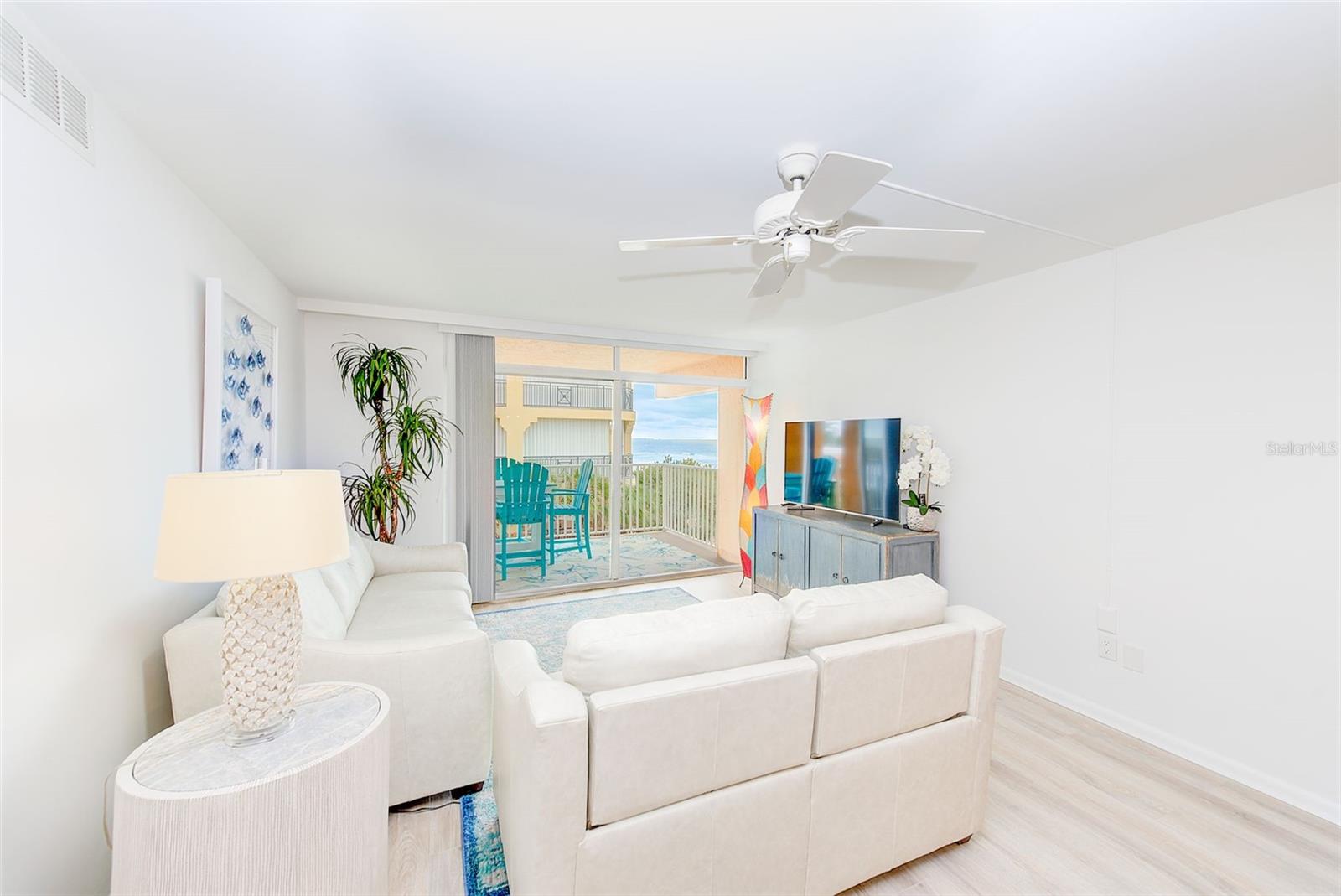 Image 11 of 46 For 16308 Gulf Boulevard 303