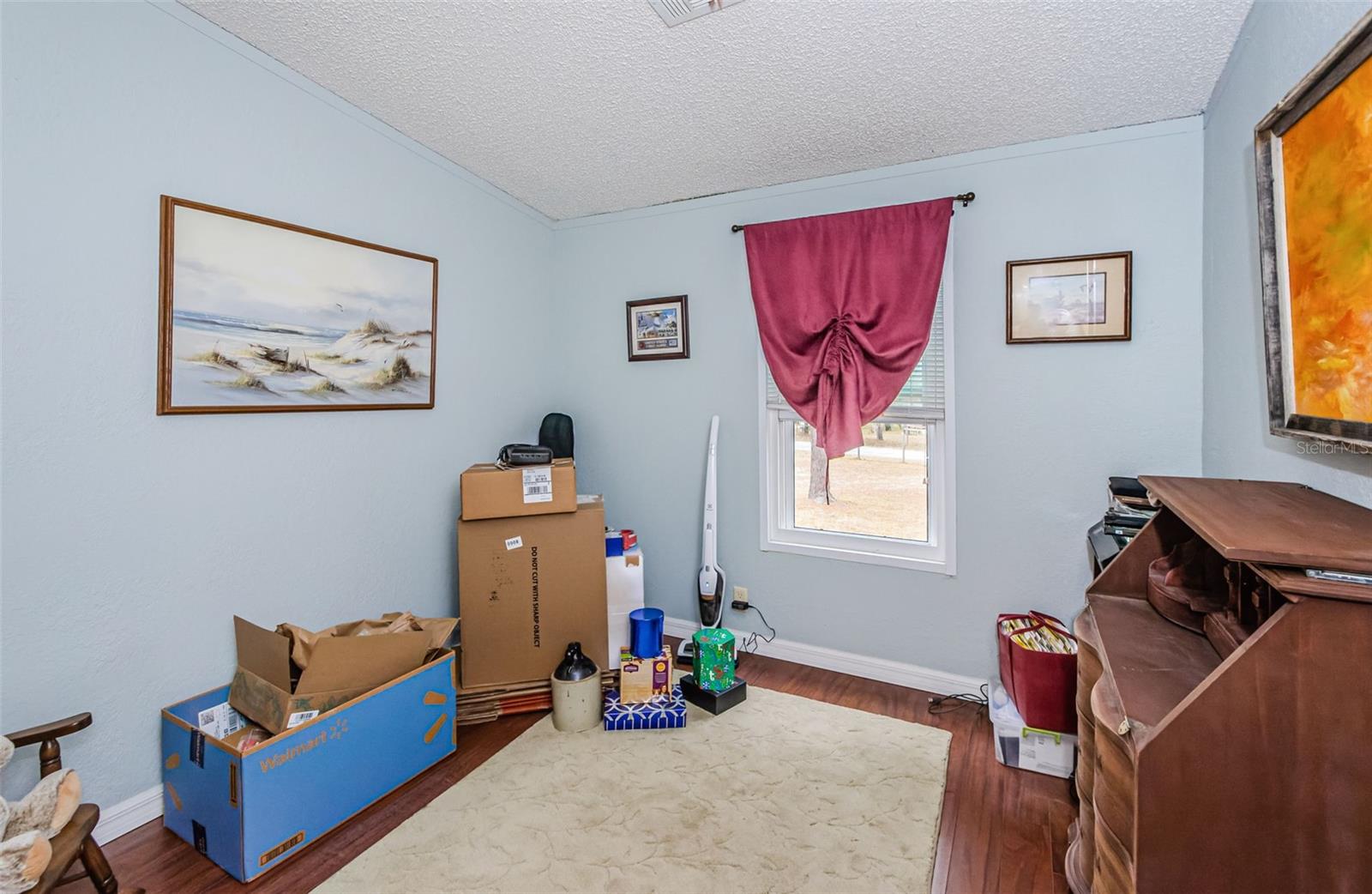 Listing photo id 16 for 14258 Highgrove Road