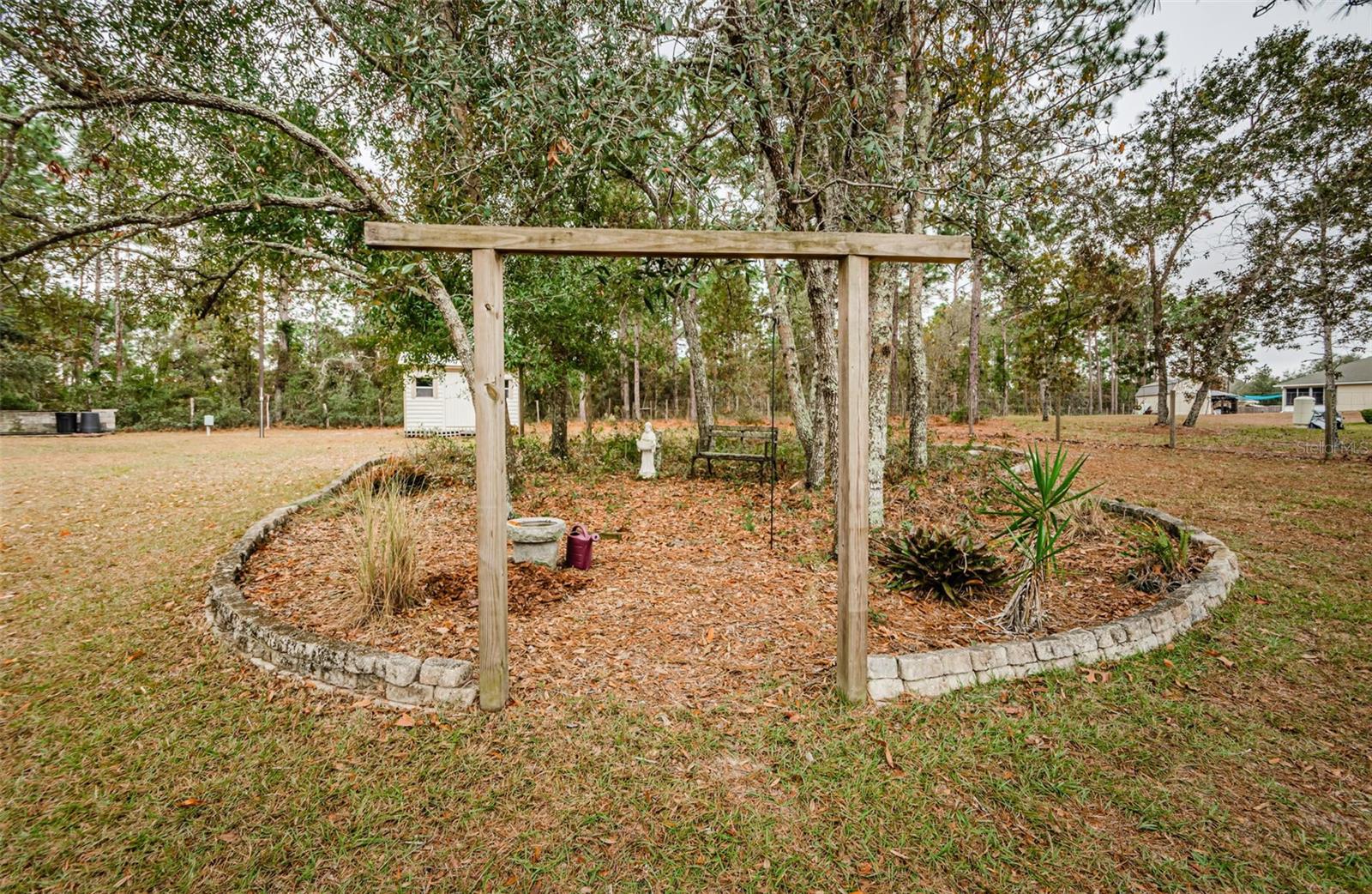 Listing photo id 23 for 14258 Highgrove Road