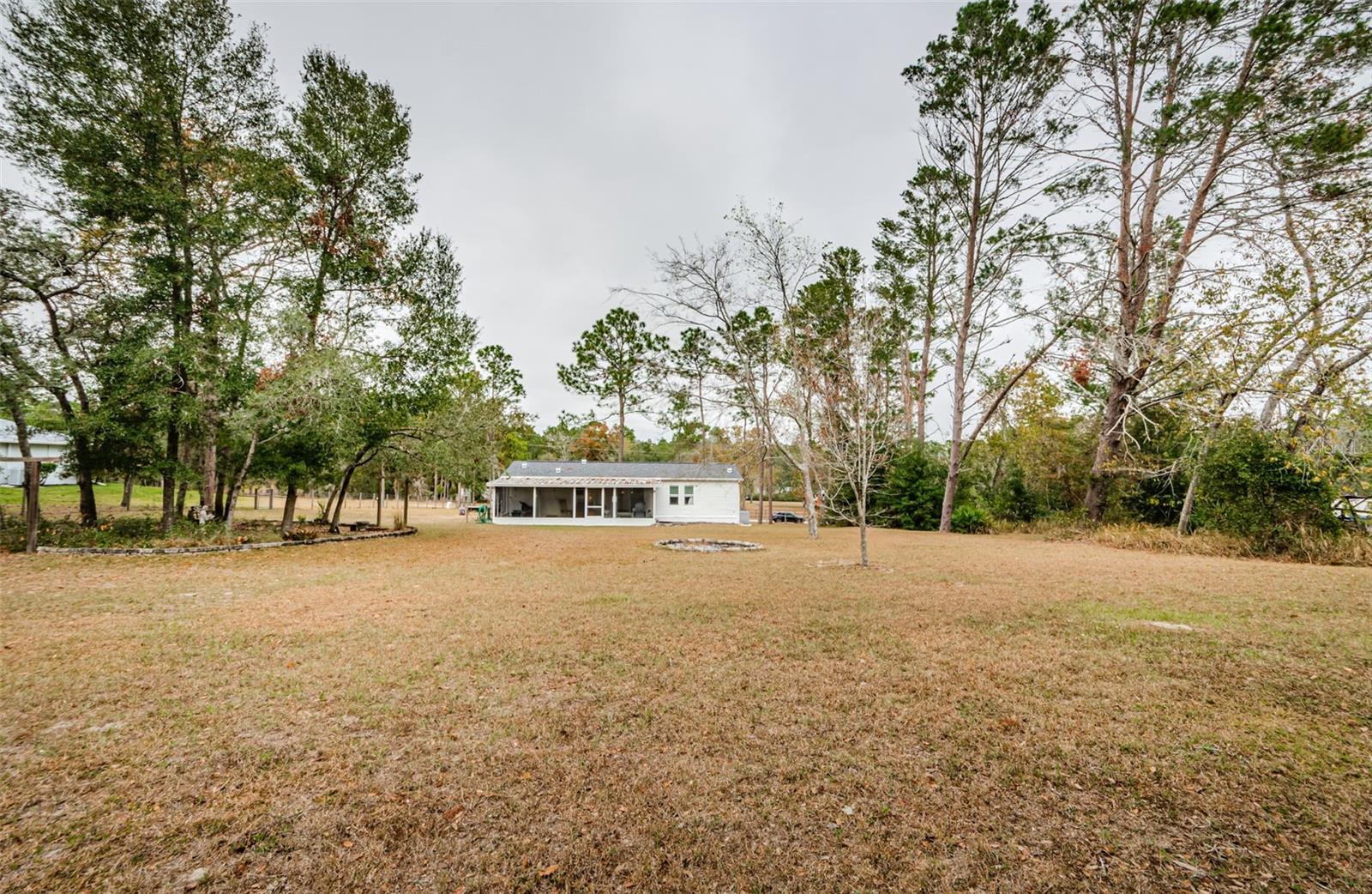 Listing photo id 29 for 14258 Highgrove Road