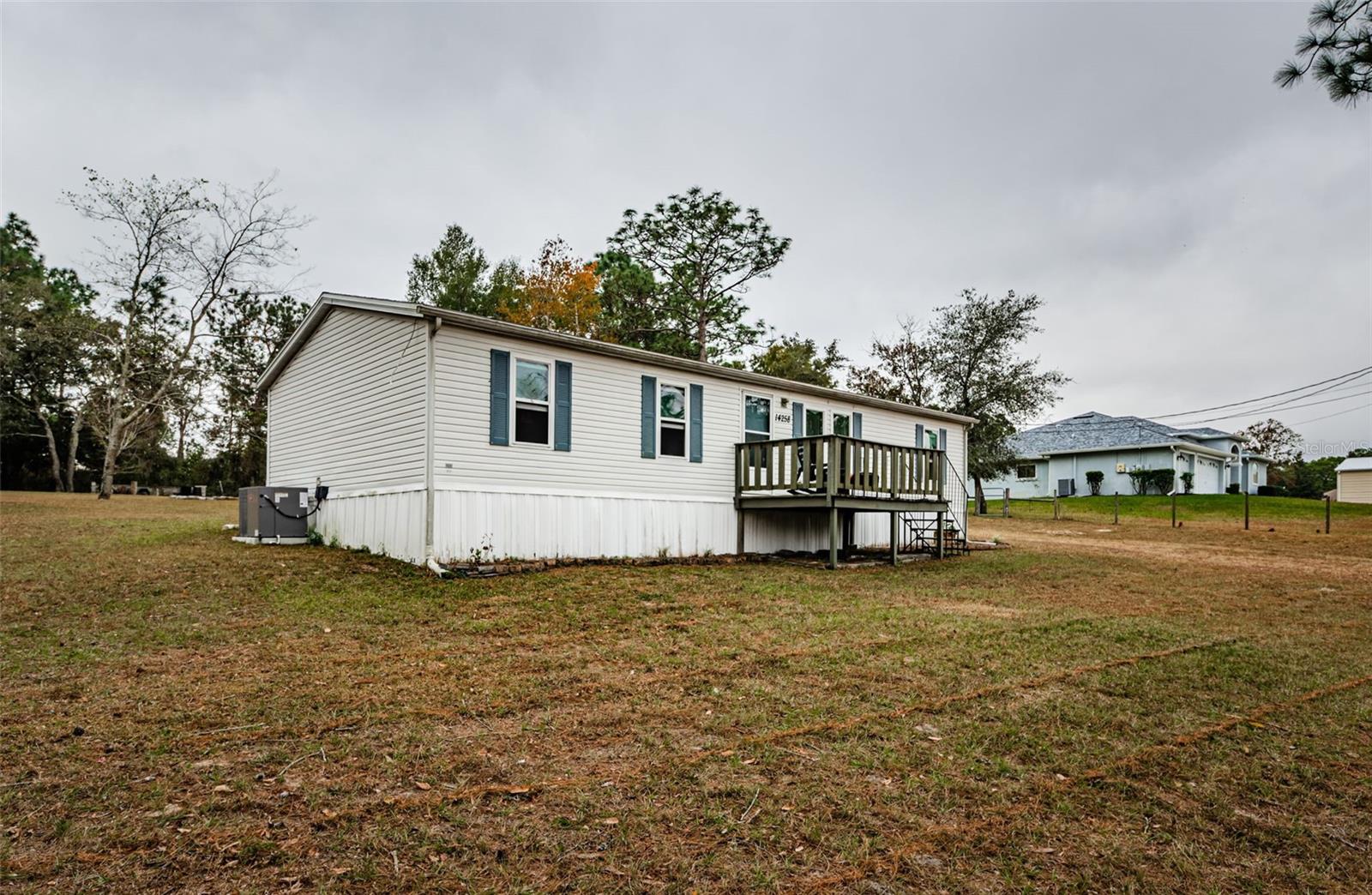 Listing photo id 3 for 14258 Highgrove Road