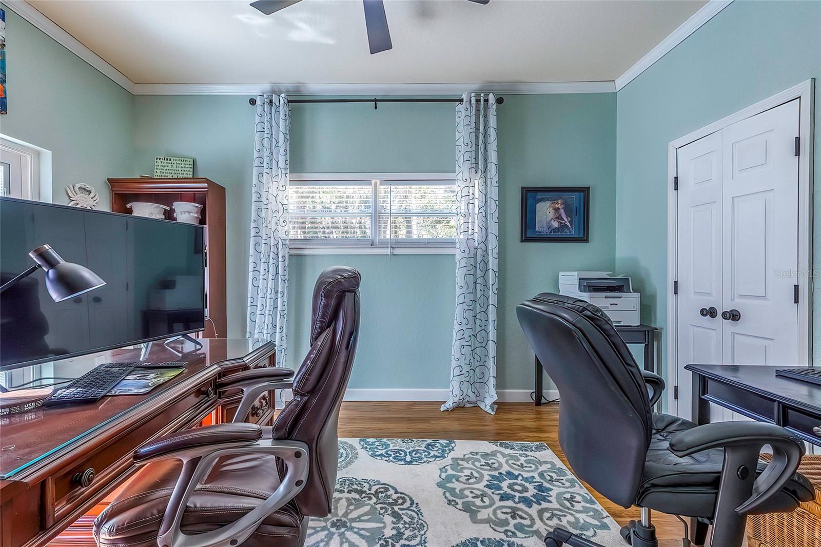 Listing photo id 25 for 2 Woodlee Court S