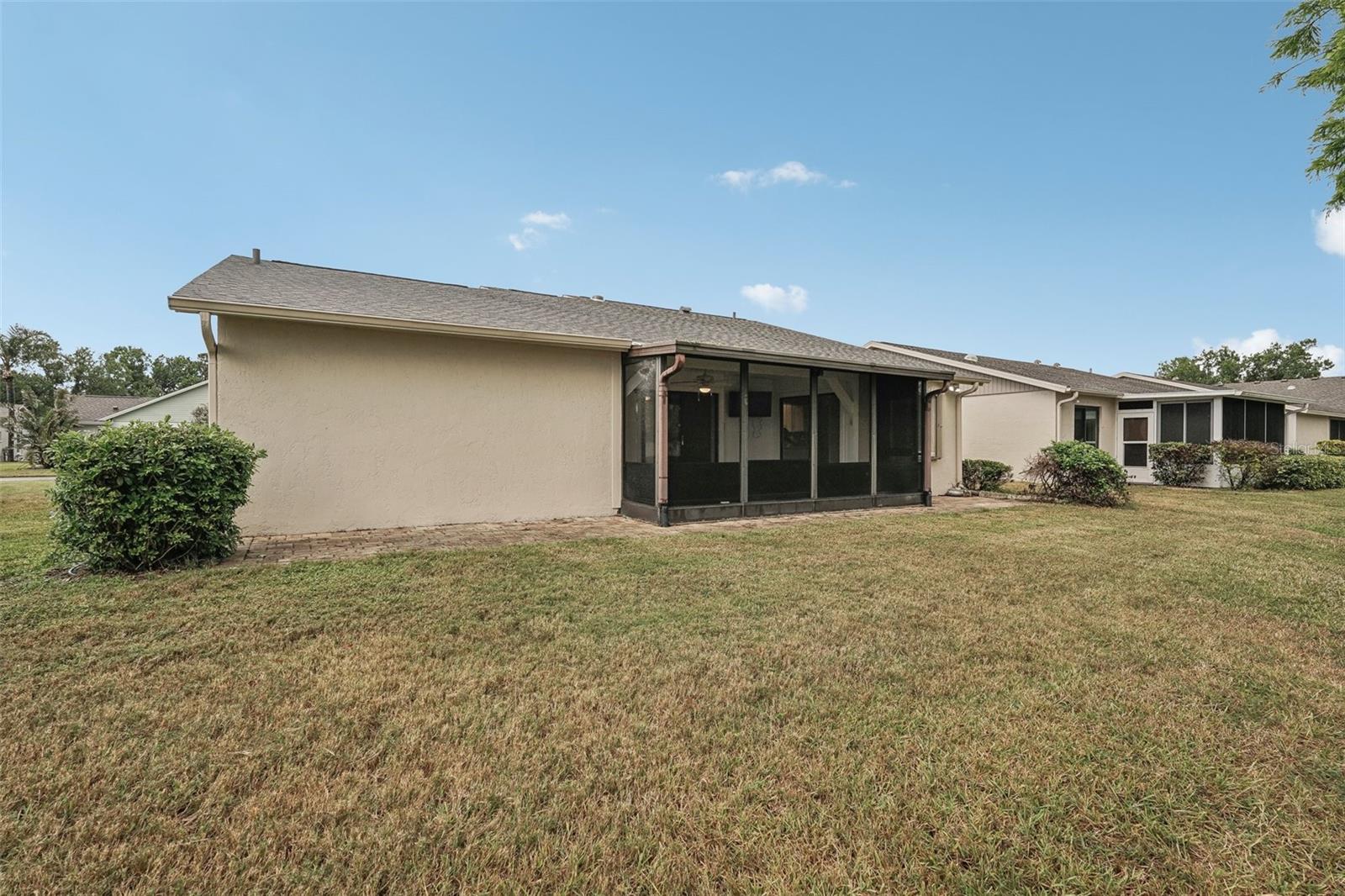 Listing photo id 29 for 541 Wekiva River Court 94