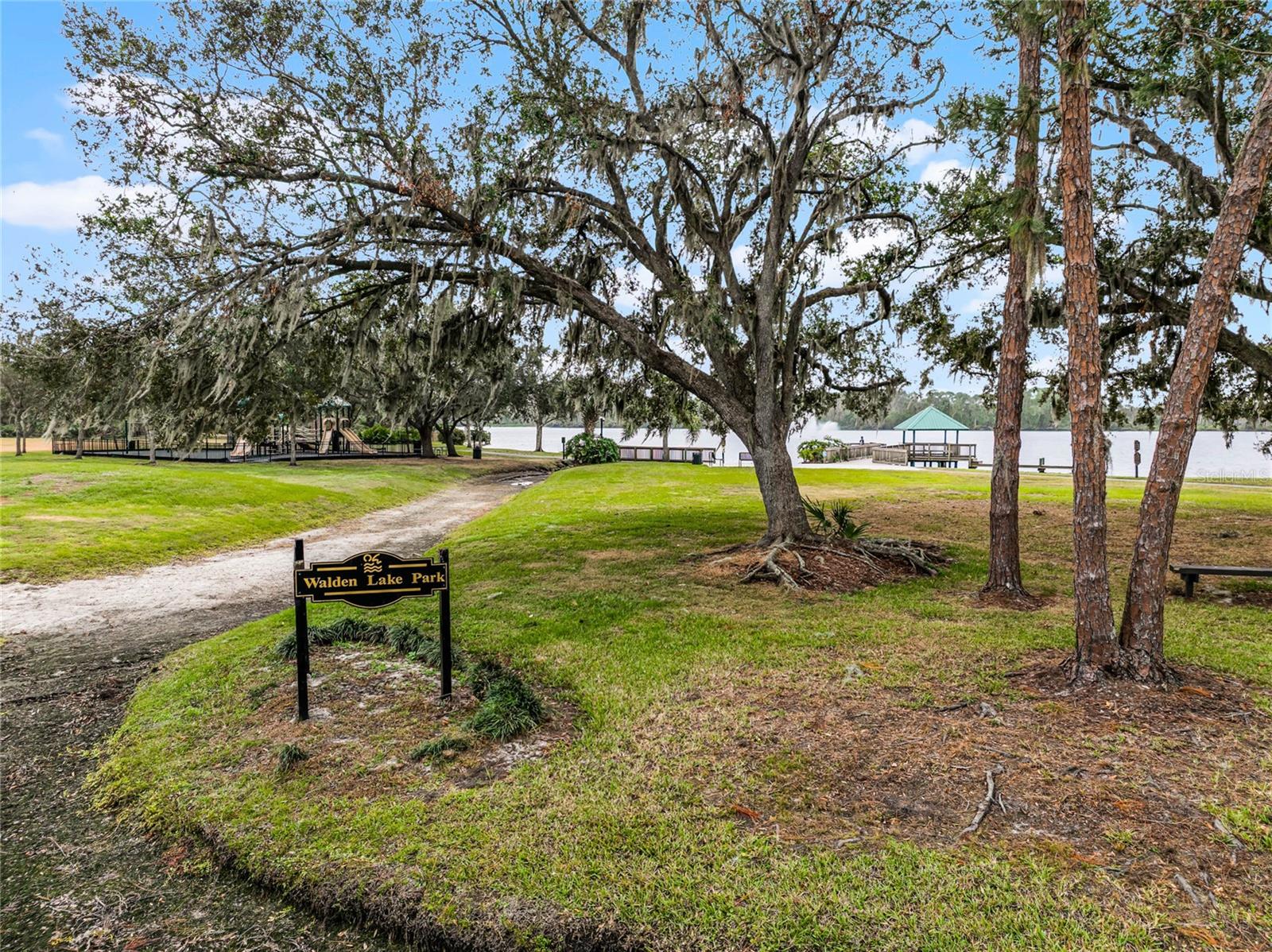 Listing photo id 54 for 2921 Juniper Lake Place