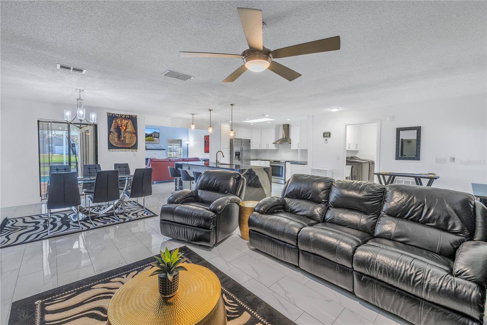 Listing photo id 21 for 11600 Tradewinds Boulevard