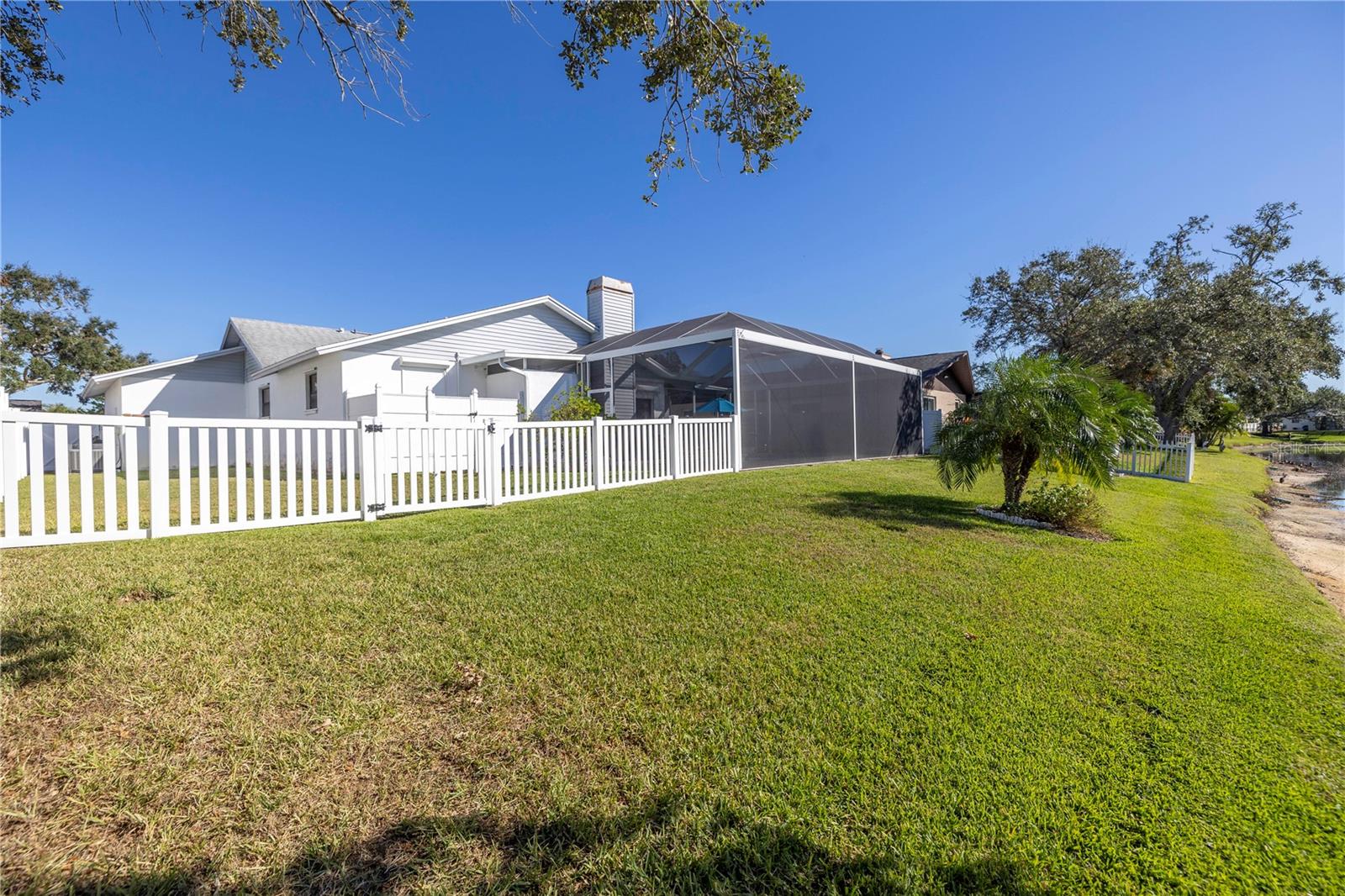 Listing photo id 47 for 11600 Tradewinds Boulevard