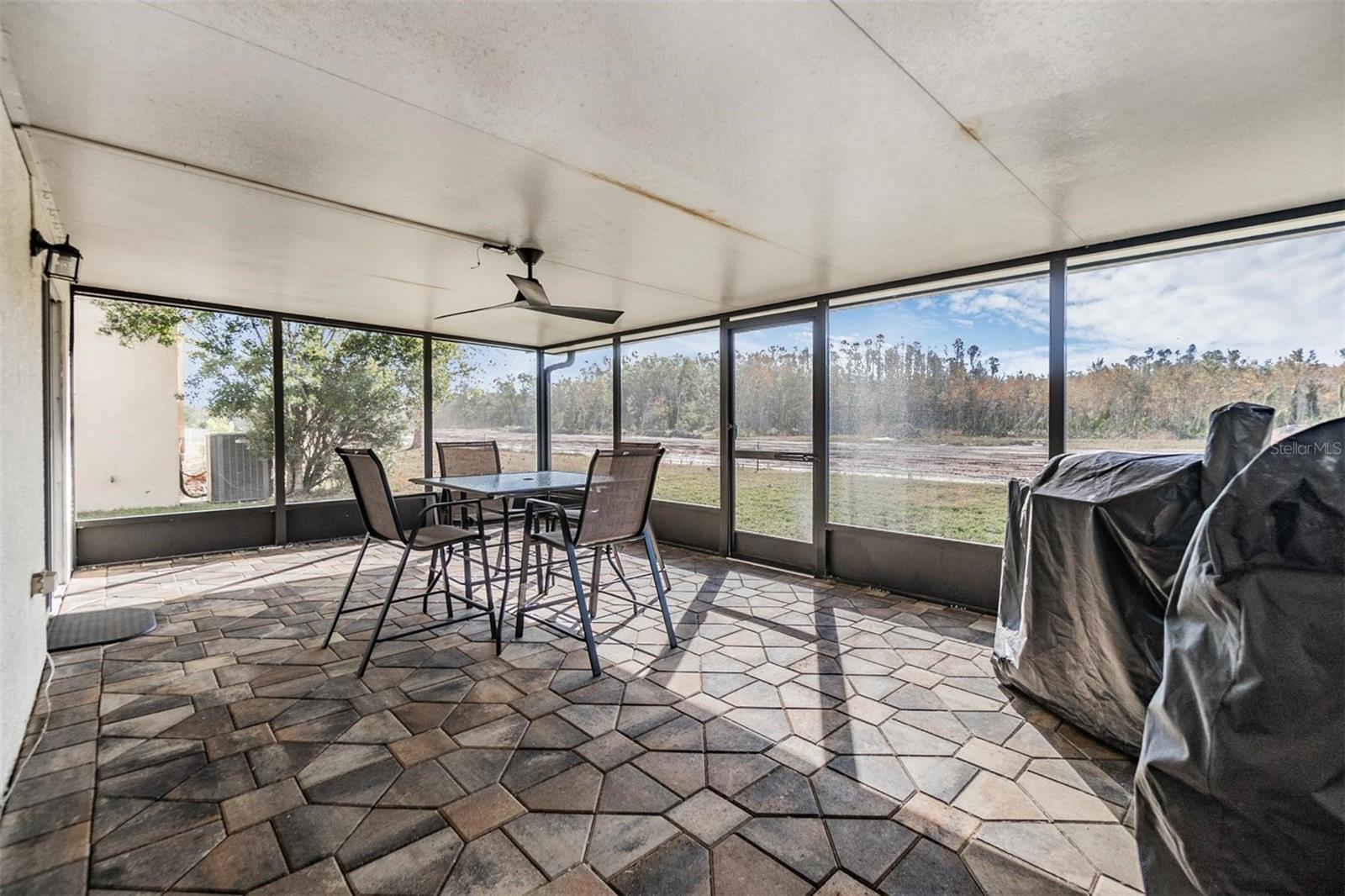 Listing photo id 20 for 19804 Timberbluff Drive