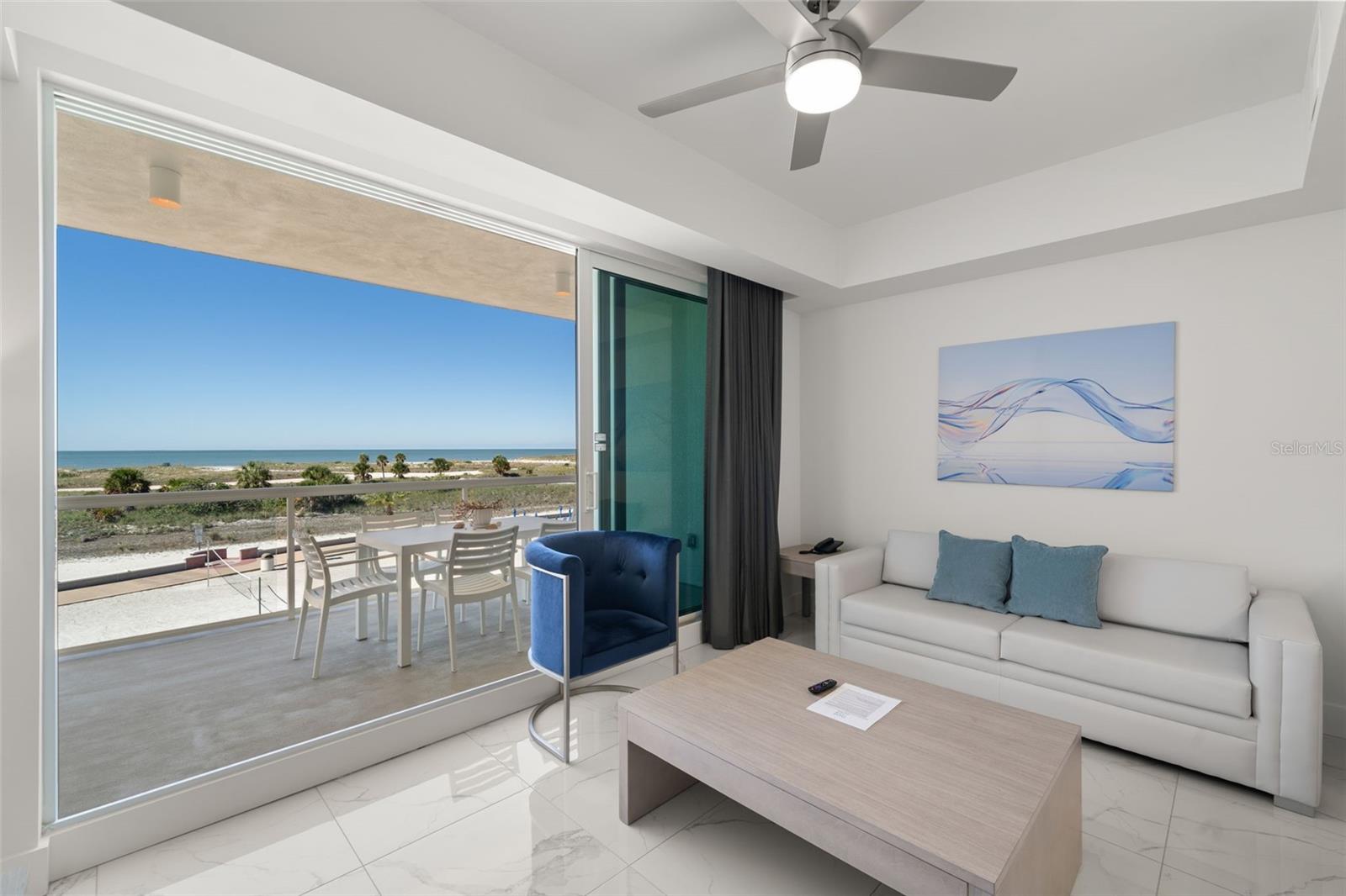 Listing photo id 11 for 11500 Gulf Boulevard 304