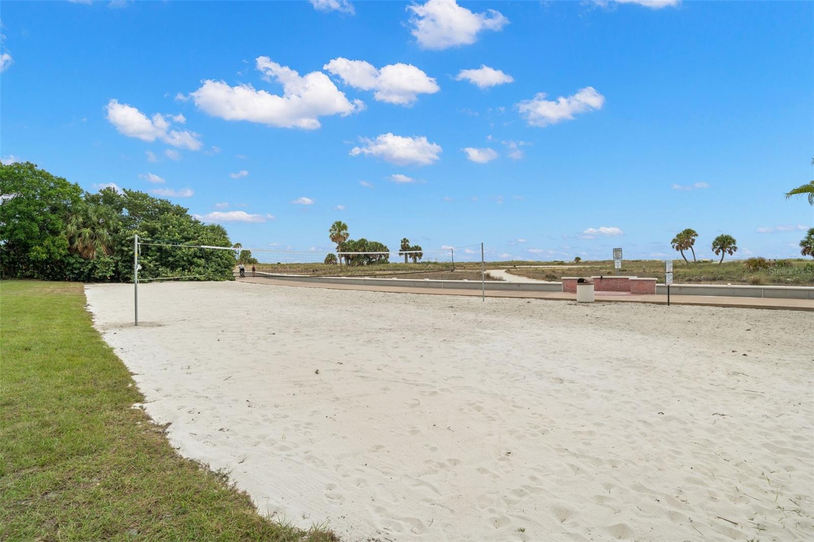 Listing photo id 33 for 11500 Gulf Boulevard 304