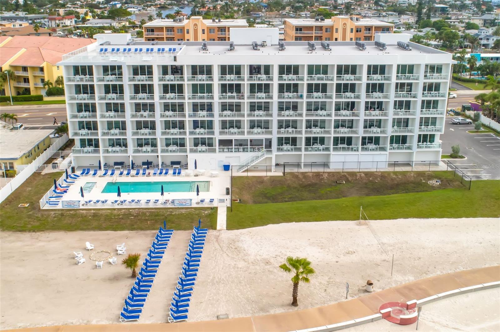 Listing photo id 39 for 11500 Gulf Boulevard 304