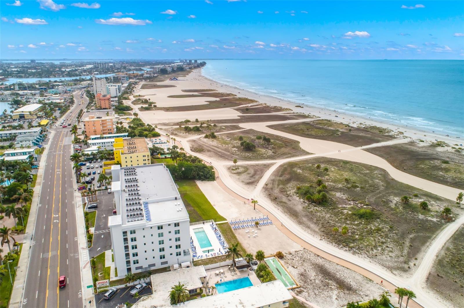 Listing photo id 41 for 11500 Gulf Boulevard 304