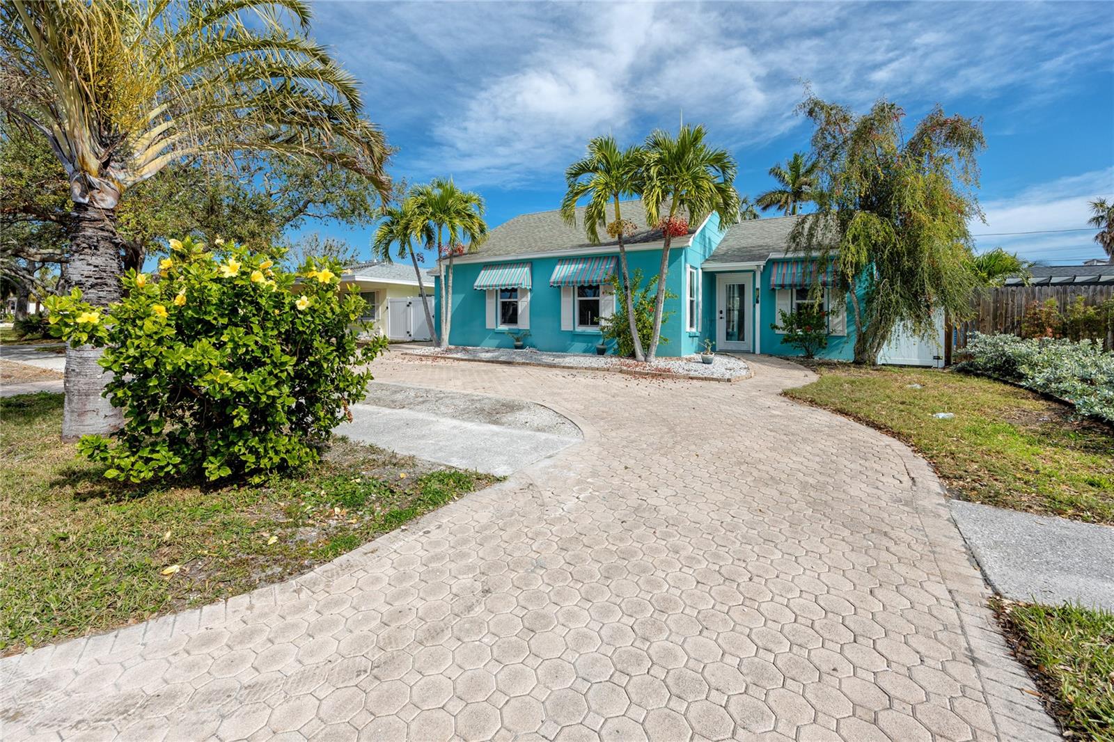 Image 10 of 49 For 815 Lantana Avenue