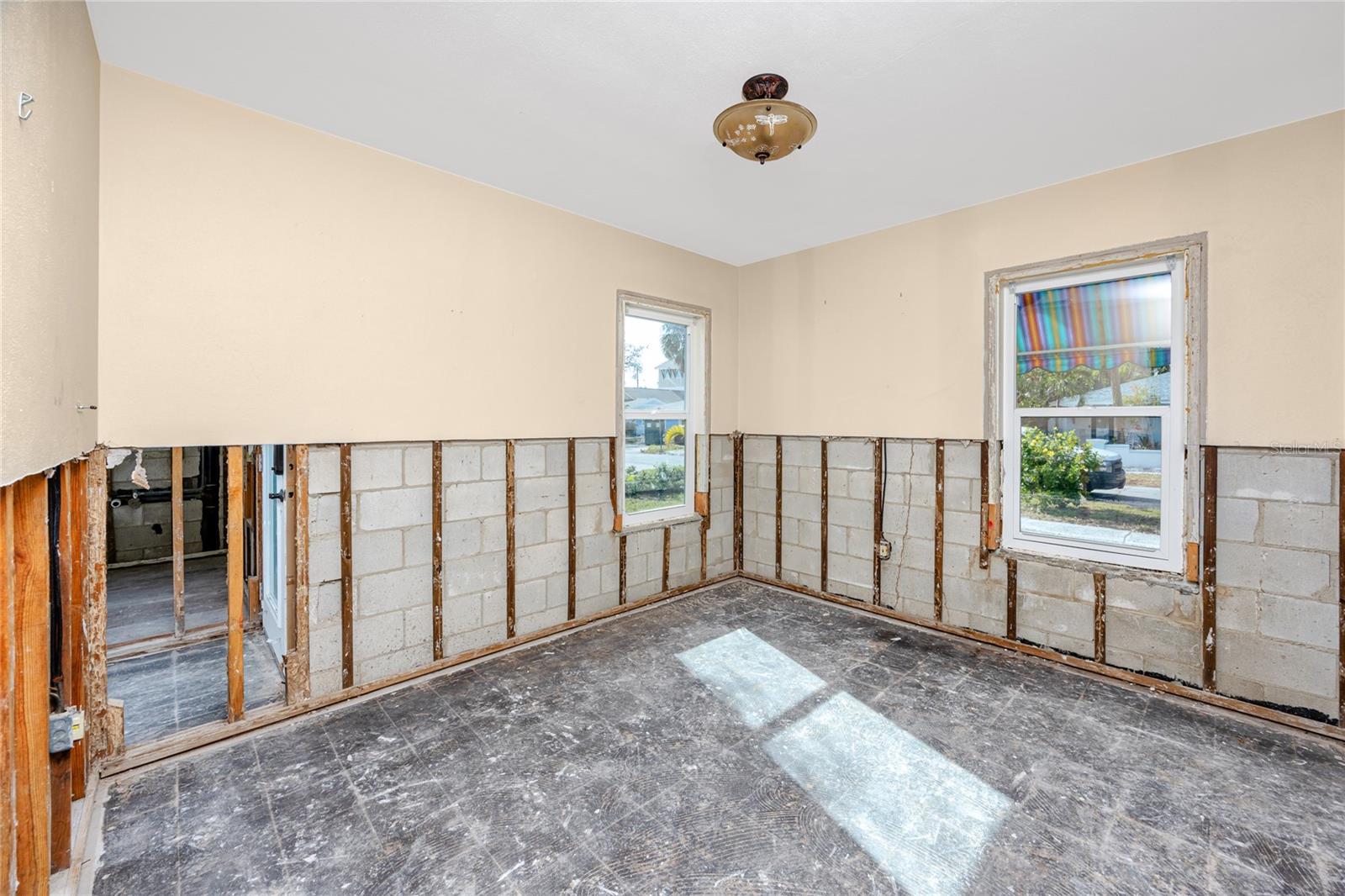 Image 20 of 49 For 815 Lantana Avenue