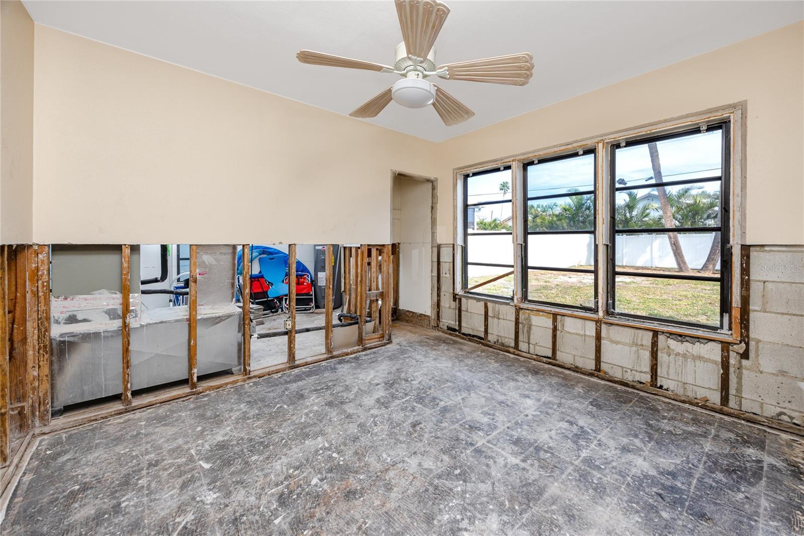 Image 27 of 49 For 815 Lantana Avenue