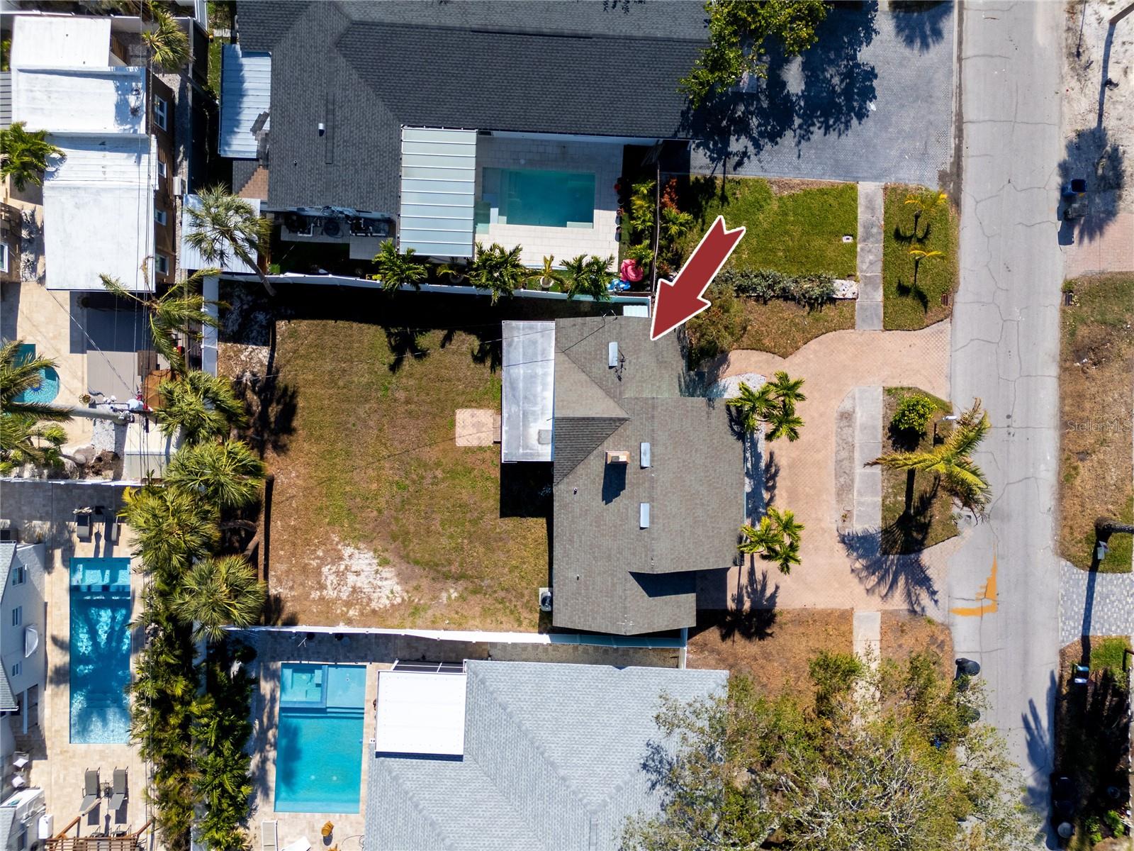 Image 3 of 49 For 815 Lantana Avenue