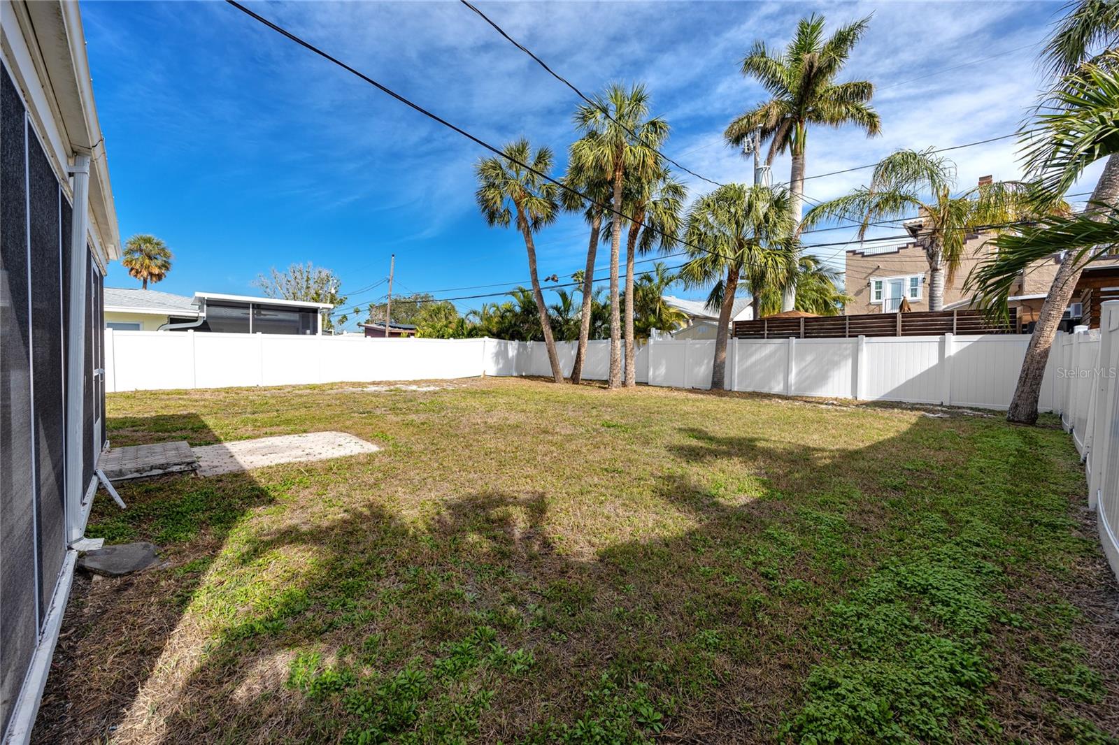 Image 41 of 49 For 815 Lantana Avenue