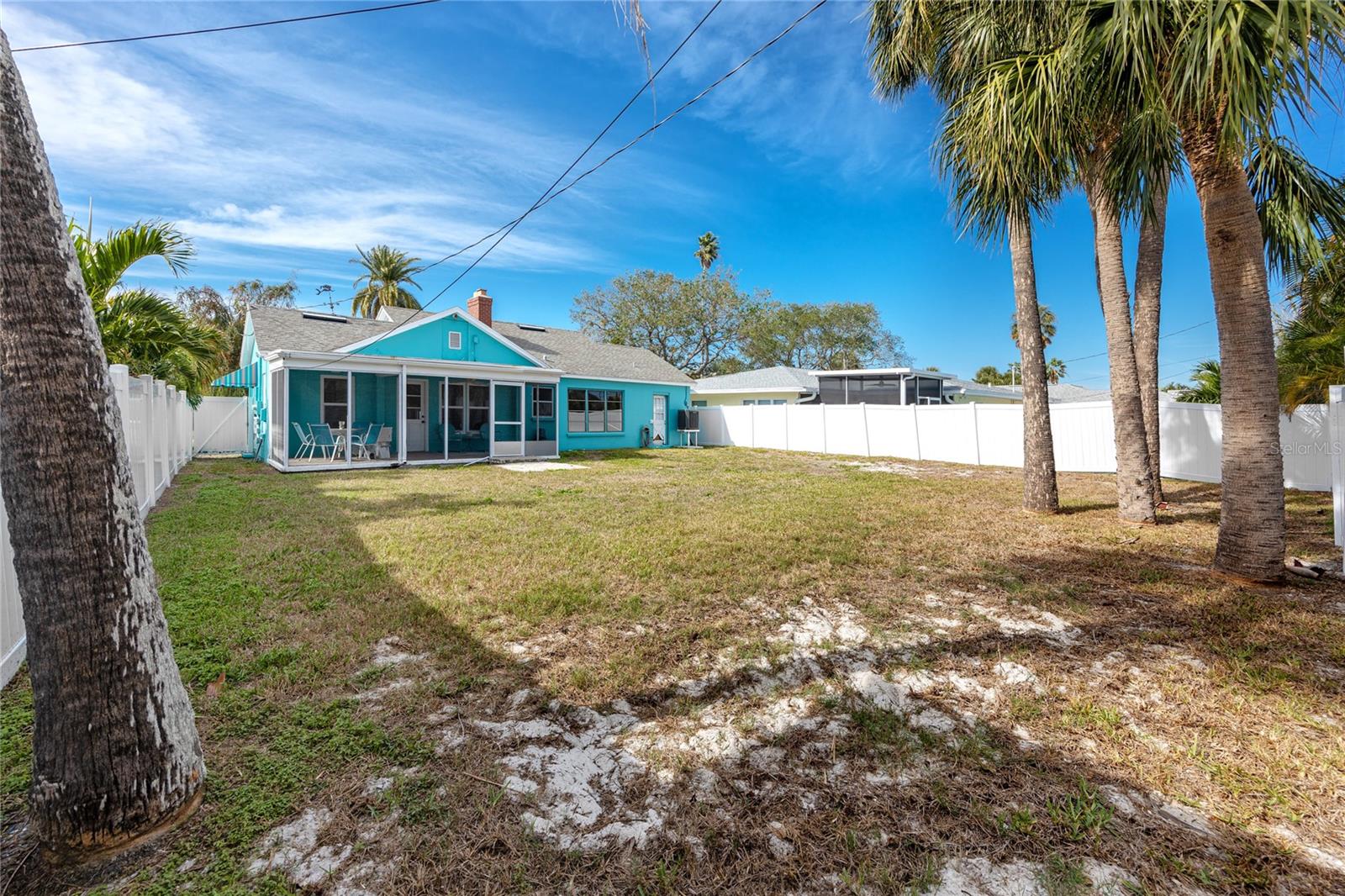 Image 42 of 49 For 815 Lantana Avenue