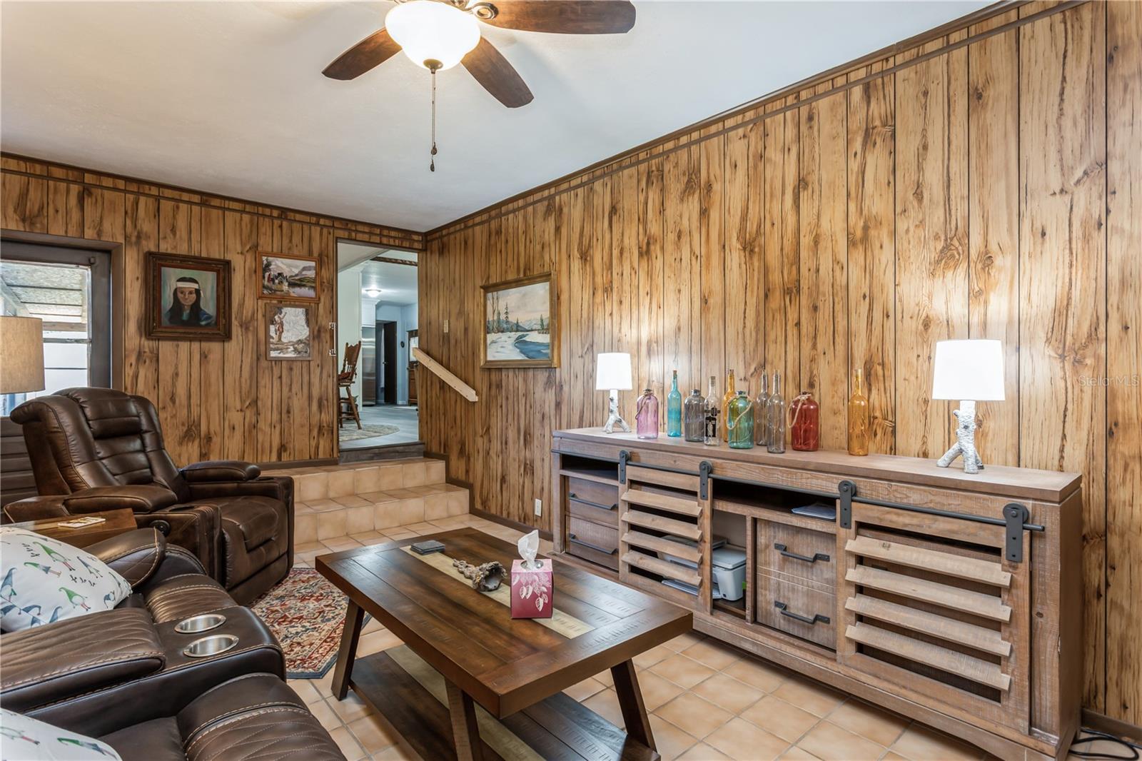 Listing photo id 23 for 8705 Mary Ivy Drive