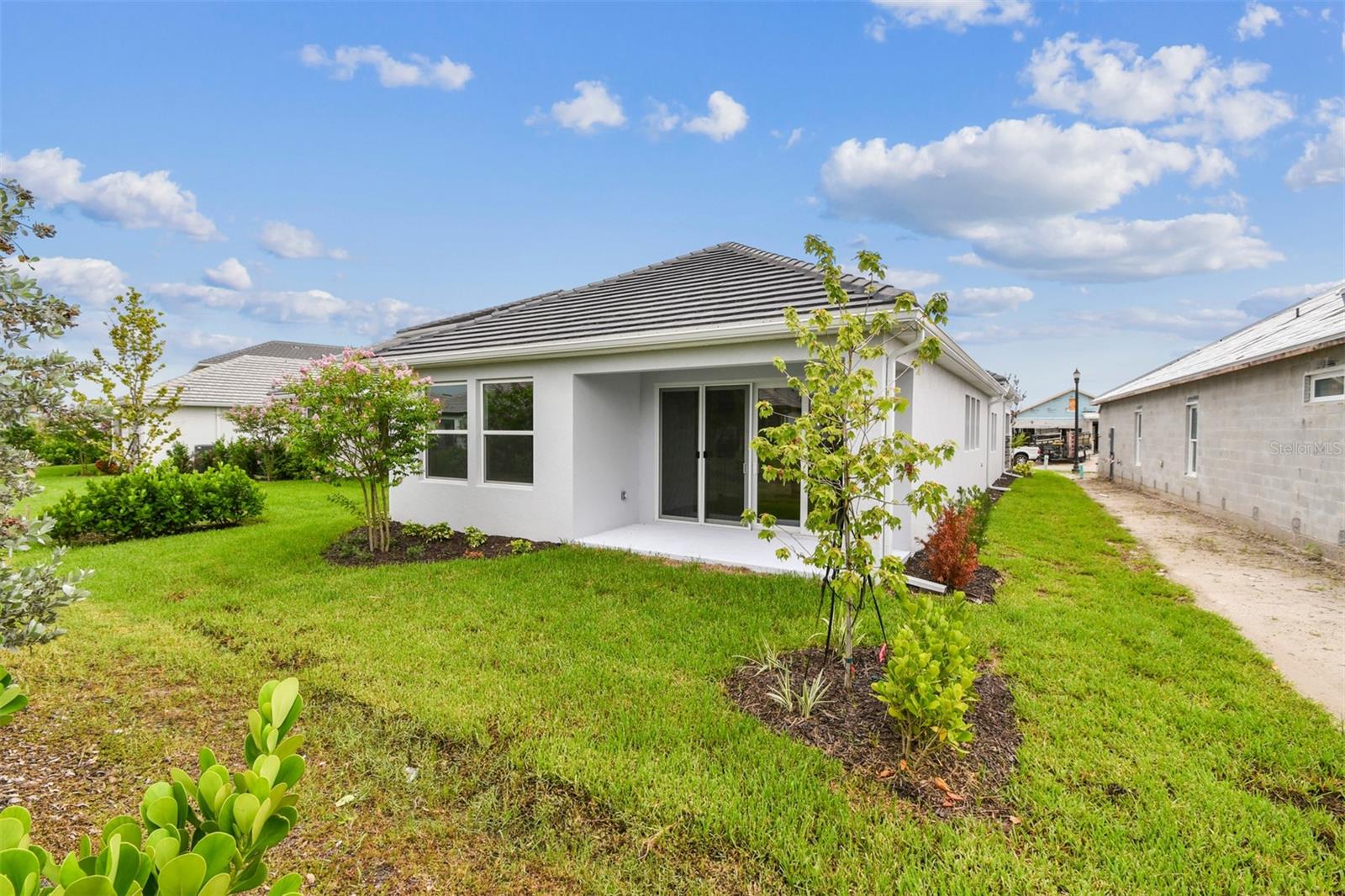 Image 42 of 50 For 633 Allora Avenue