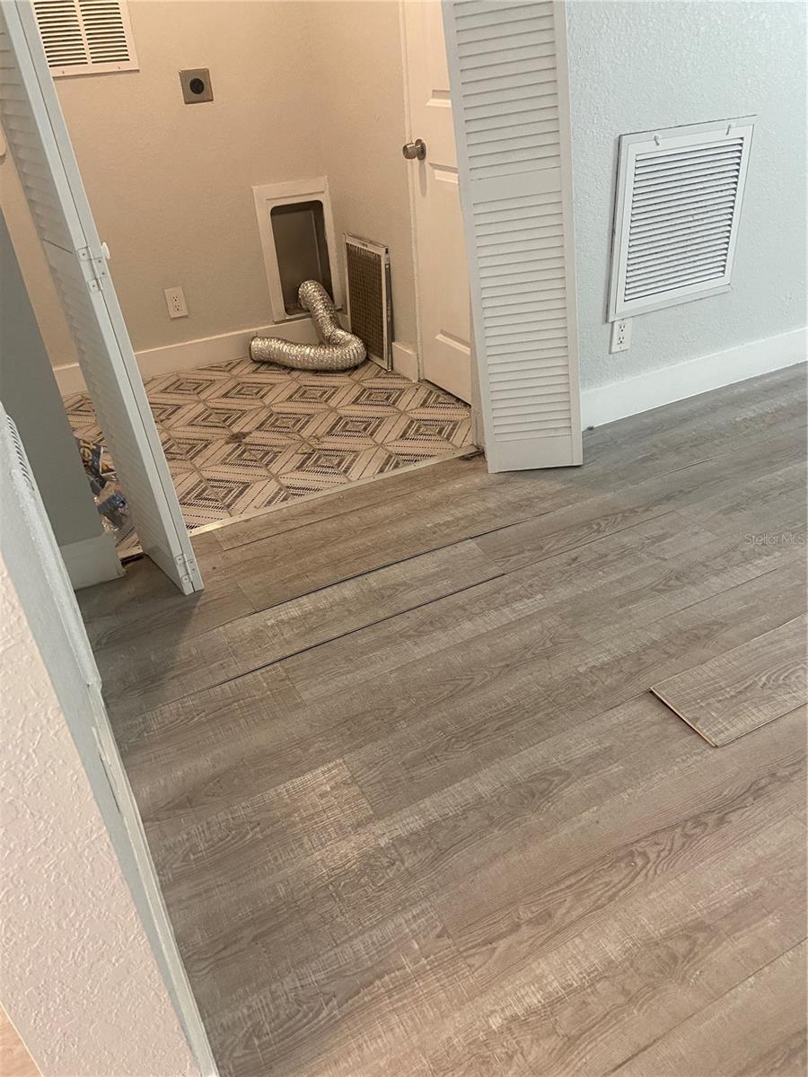 Image 3 of 15 For 670 16th Avenue S