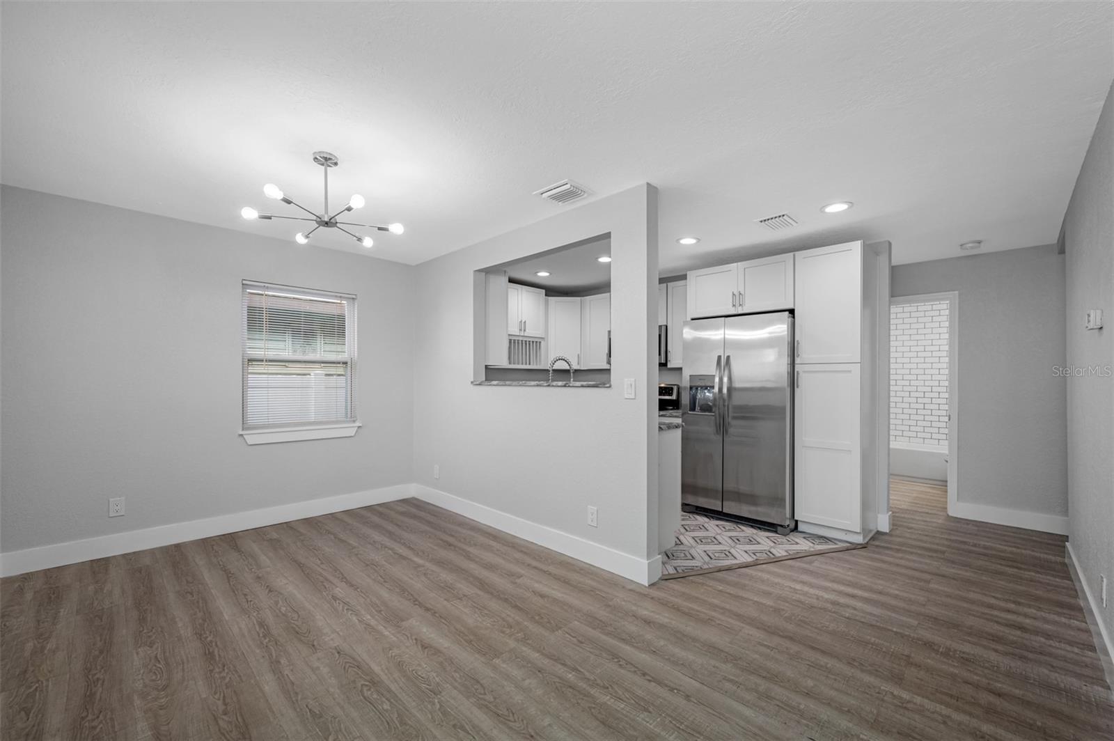 Image 5 of 15 For 670 16th Avenue S
