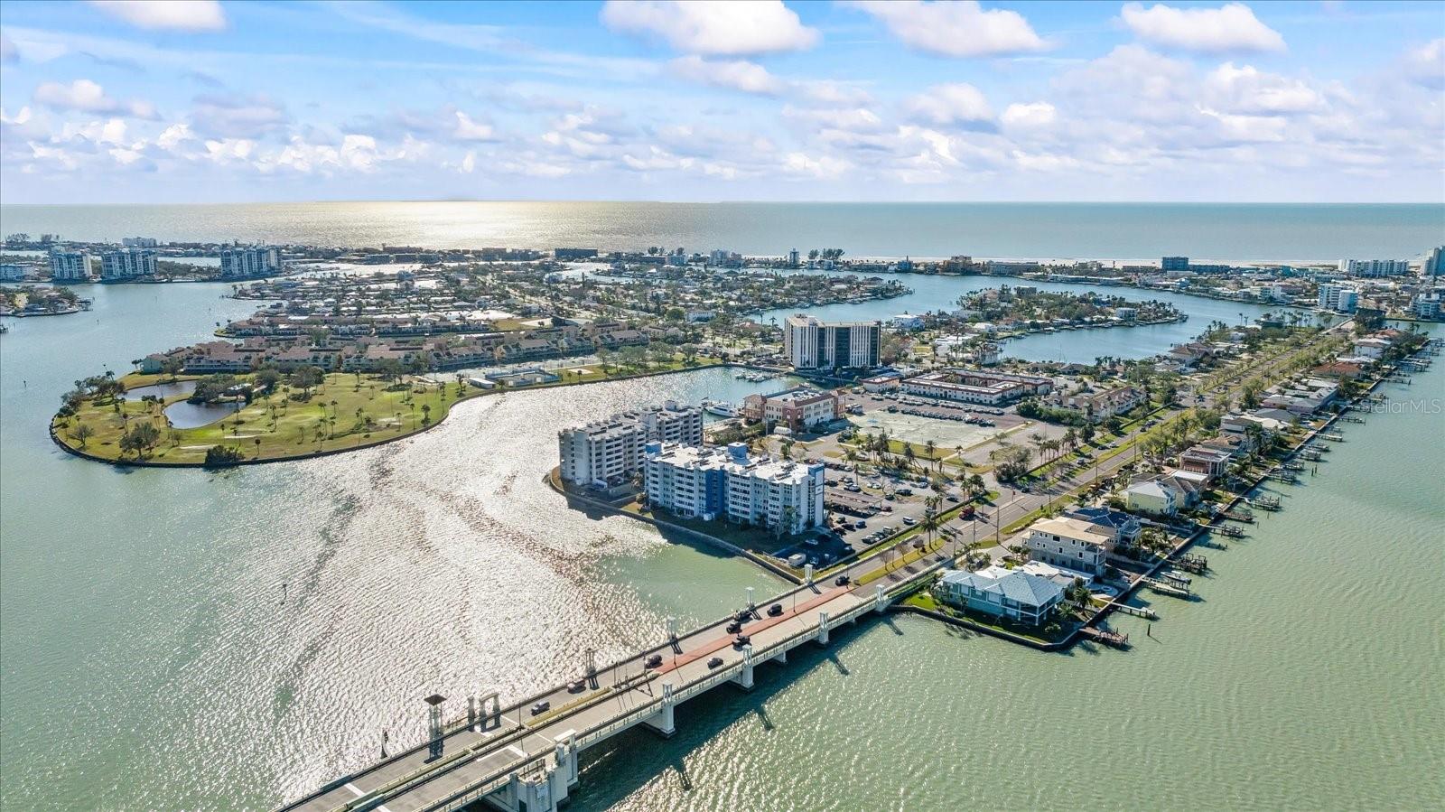 Listing photo id 43 for 500 Treasure Island Causeway 307