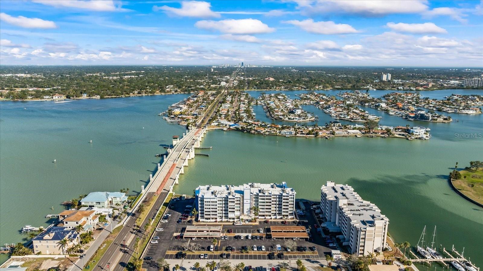 Listing photo id 46 for 500 Treasure Island Causeway 307