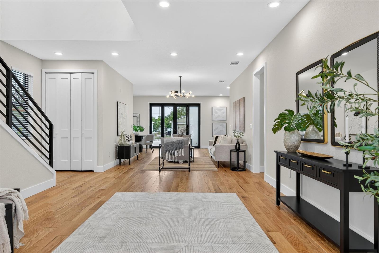 Image 11 of 92 For 6266 4th Avenue S
