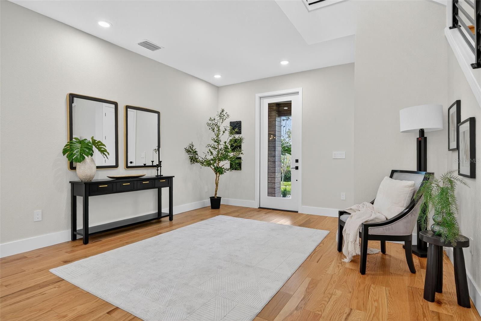 Image 12 of 92 For 6266 4th Avenue S